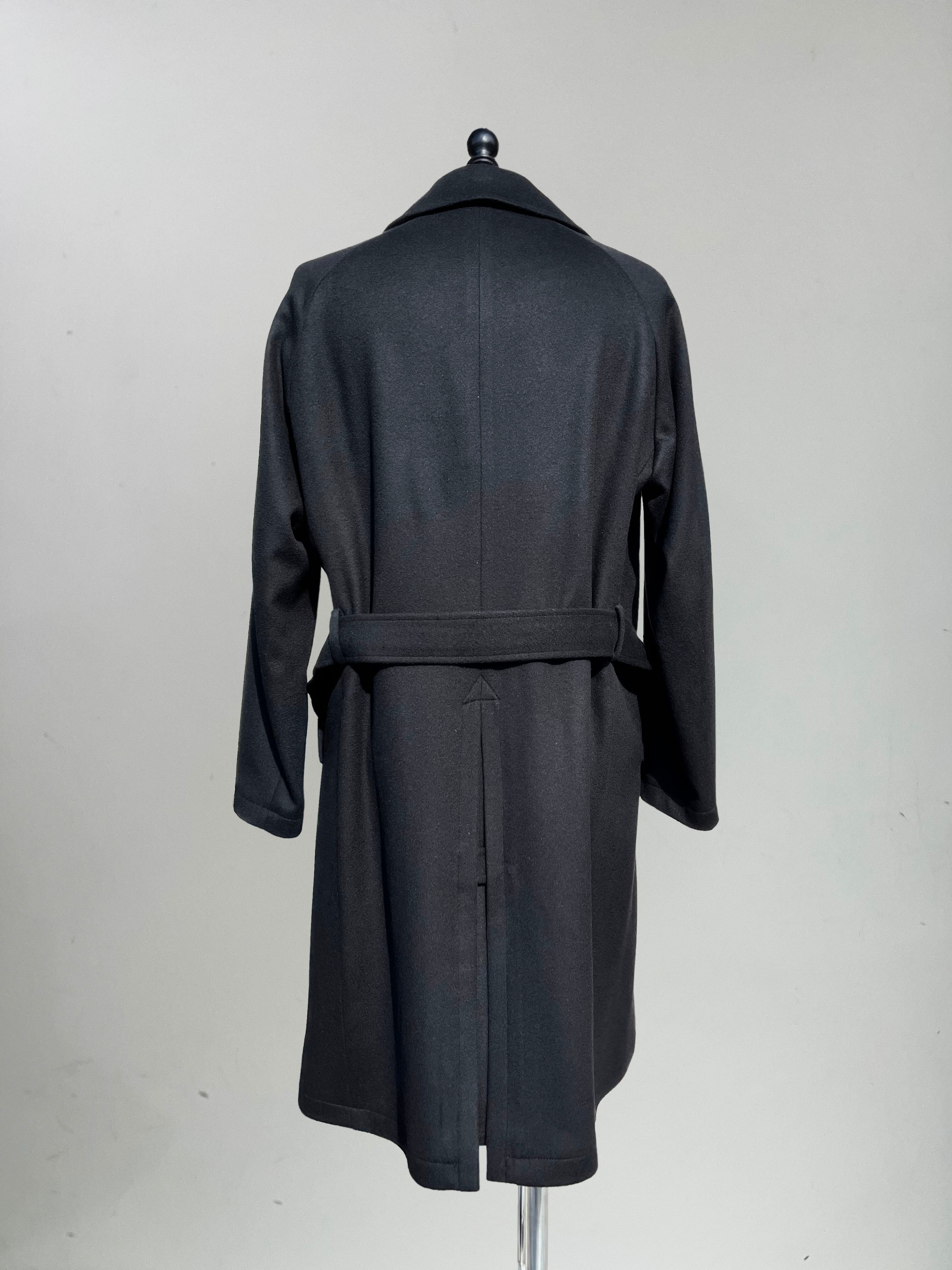 新品 Finjack カシミヤウールコート　サイズ48 Finjack（フィンジャック） ウール カシミヤ ベルテッド チェスター