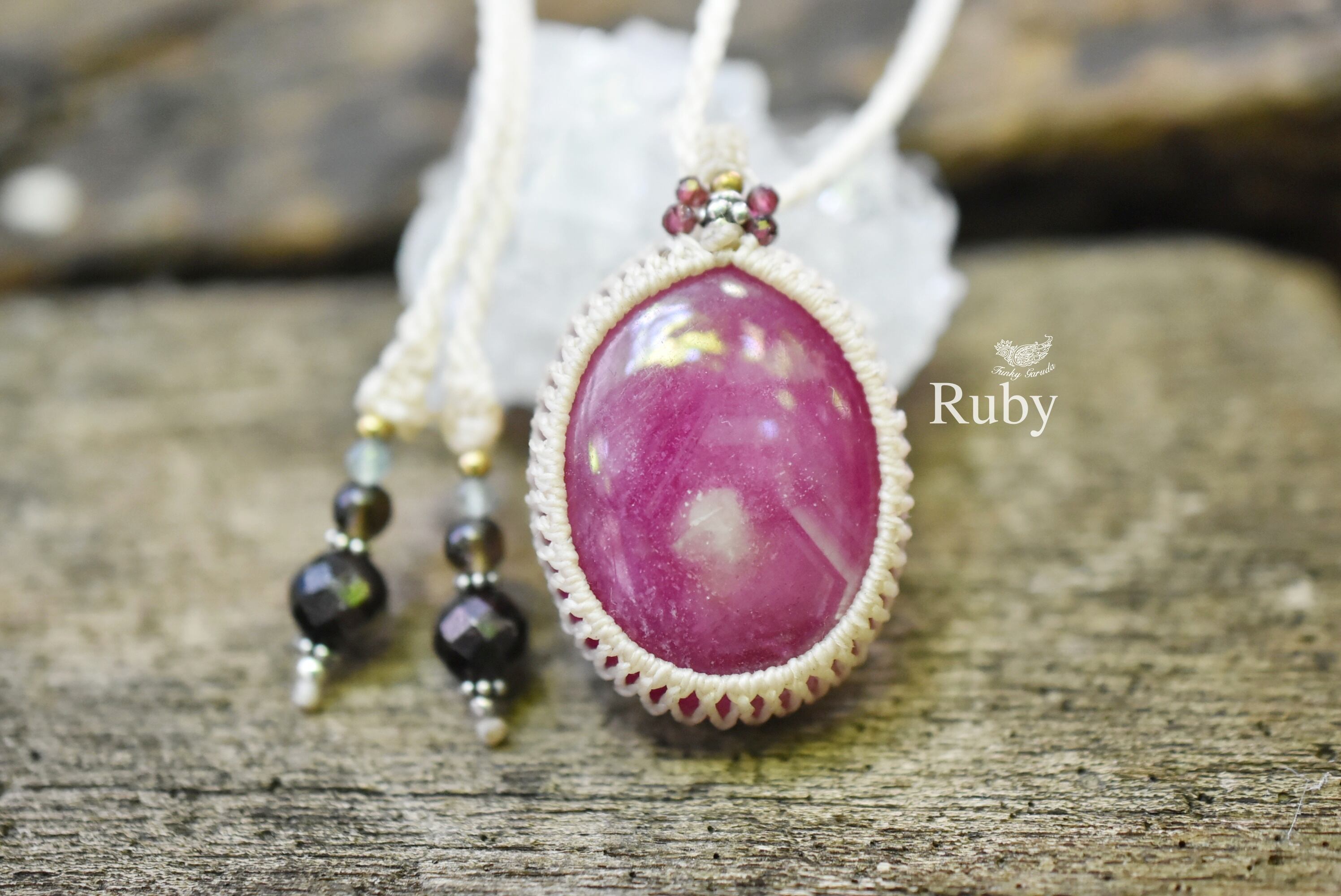 コランダム大粒★パンダ★ルビーマクラメネックレス1136