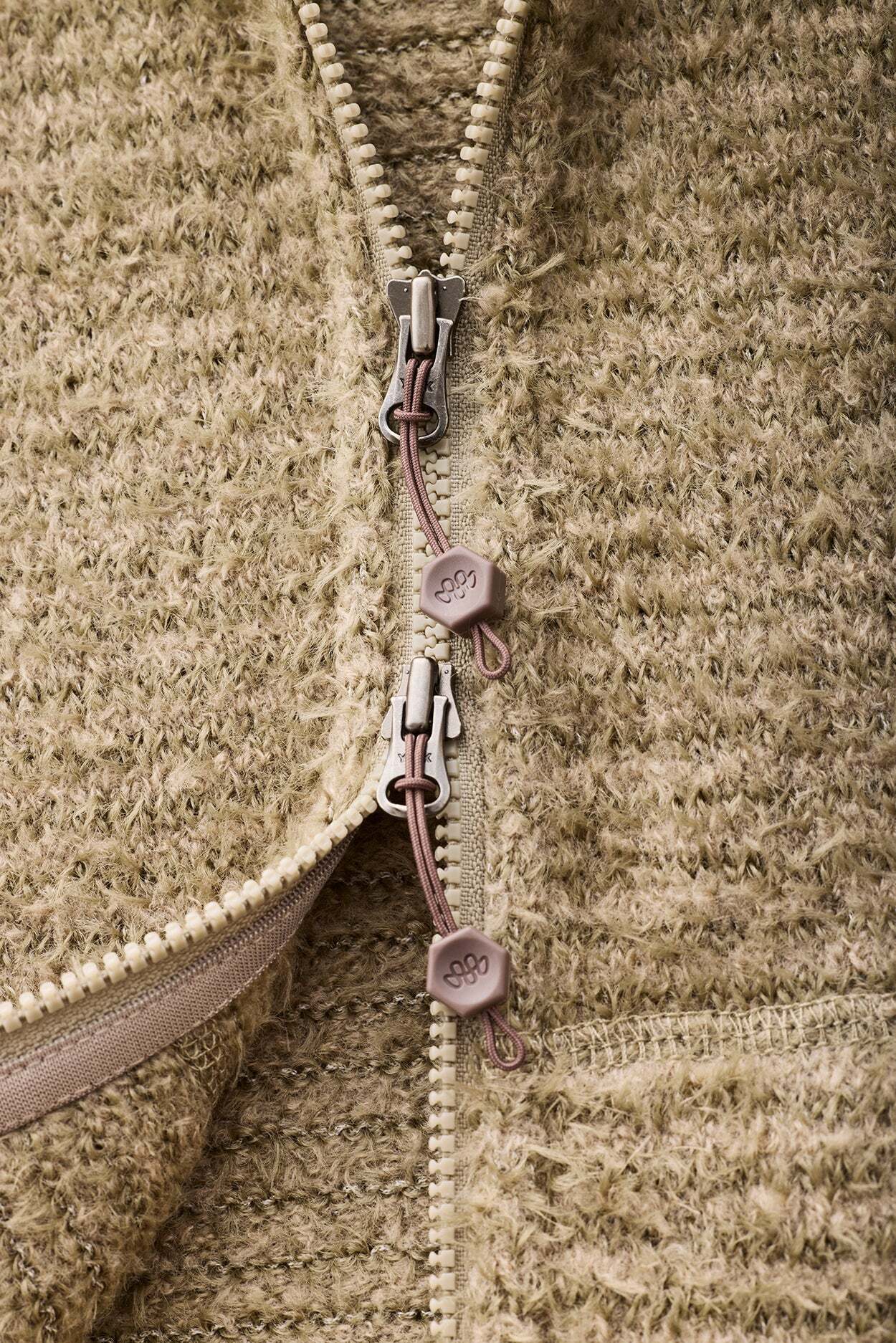 Teton Bros.ティートンブロス OCTA Highloft Fullzip Hoody / Gunmetal