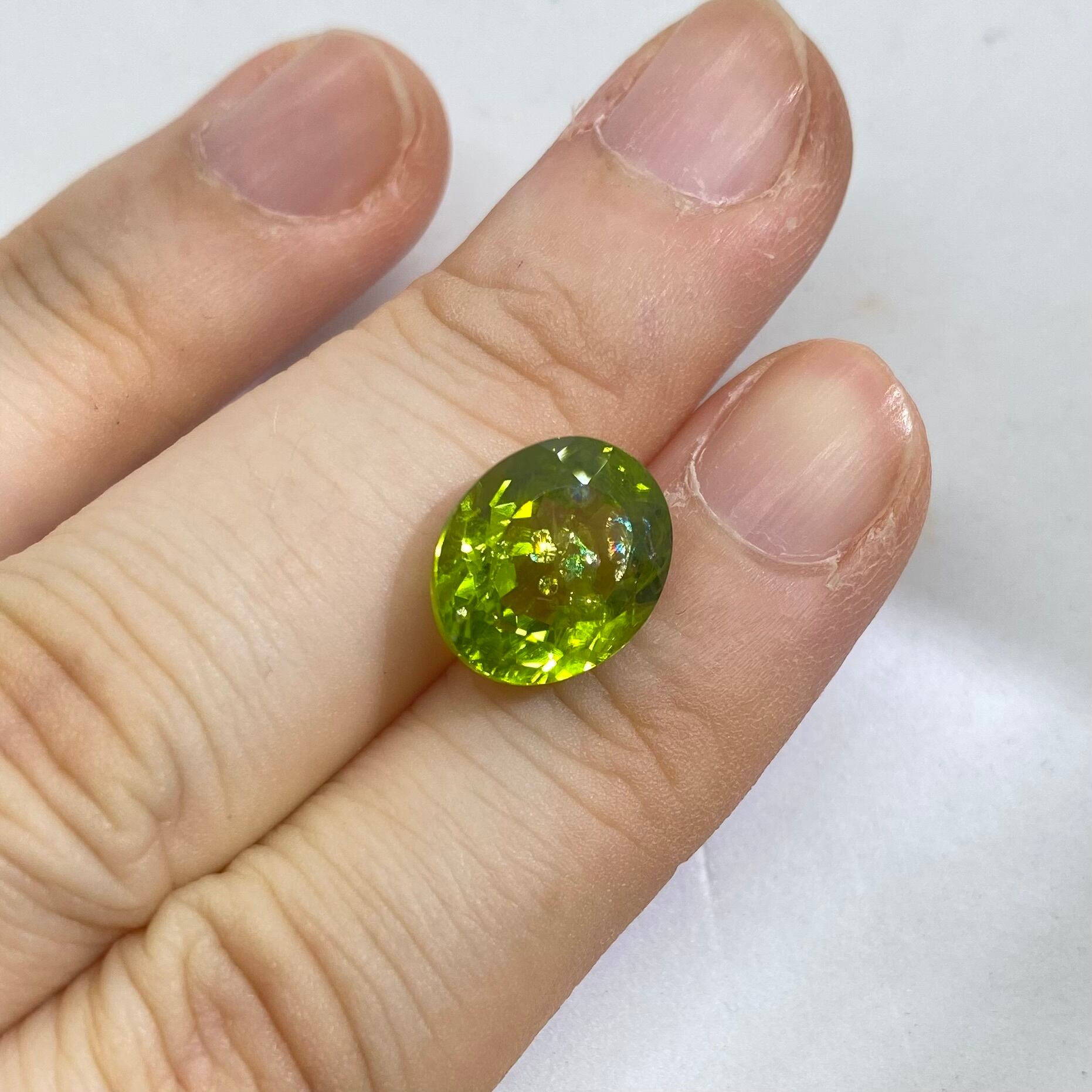 キラキラのリリーパッドペリドット