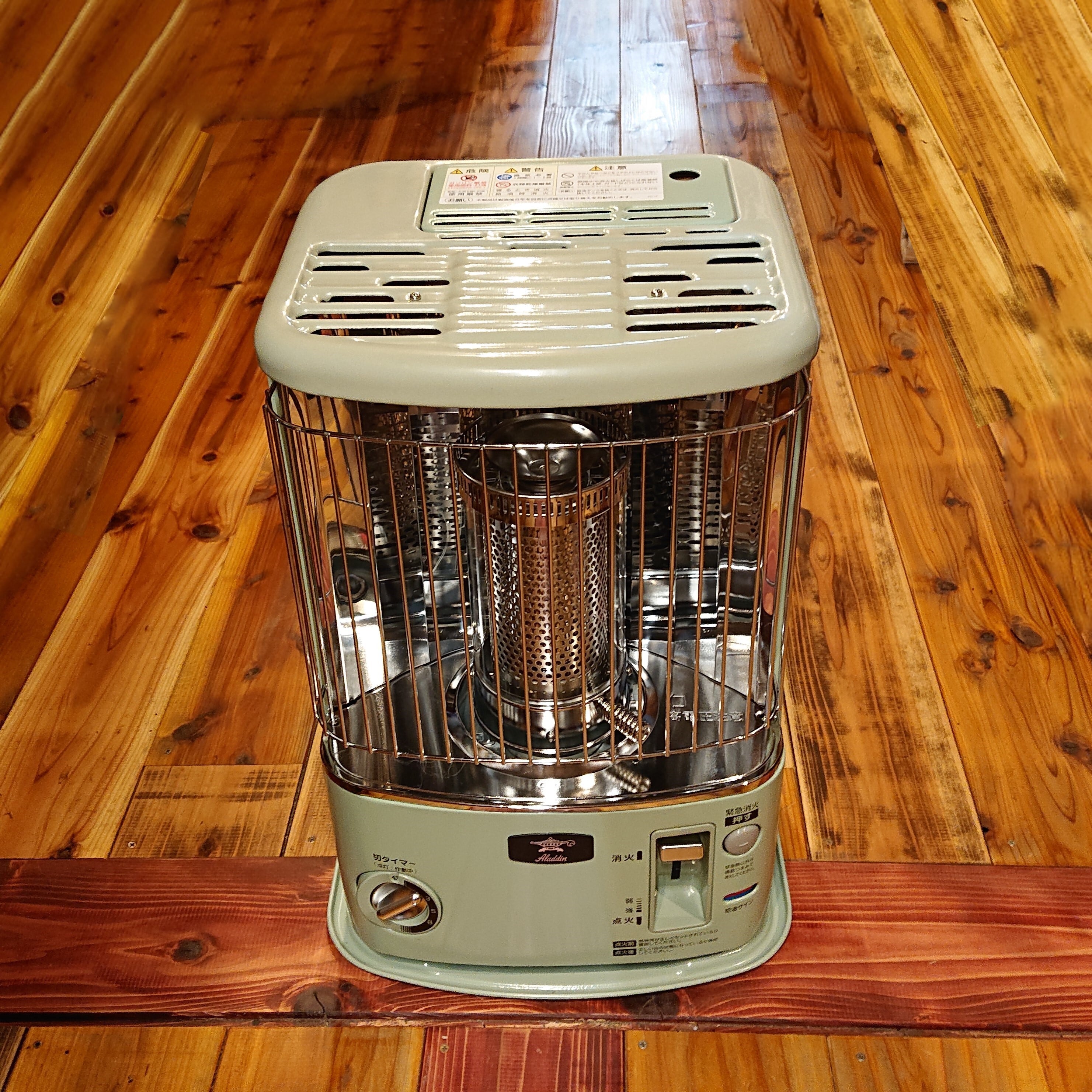 アラジン石油ストーブ | THE MANIANS 