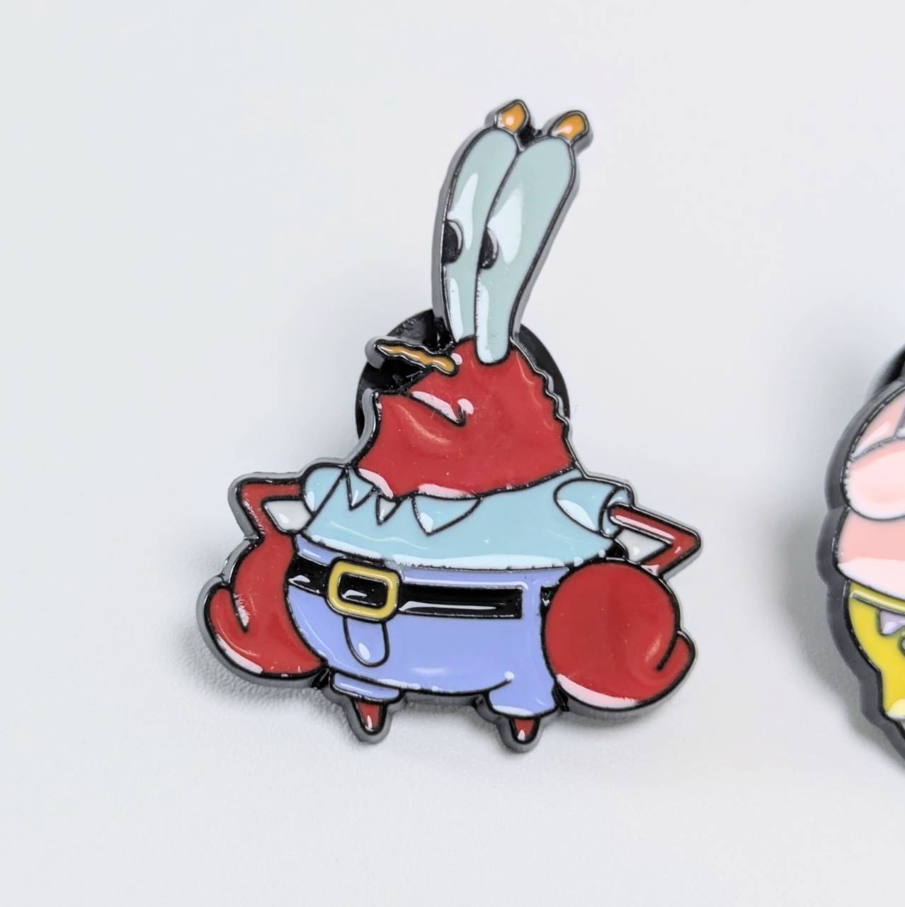 送料無料！ ★ピンズ PINS★ピンバッジ 【 SpongeBob SquarePants（ スポンジボブ ）】カーニ 〚アメリカン雑貨 アメトイ〛