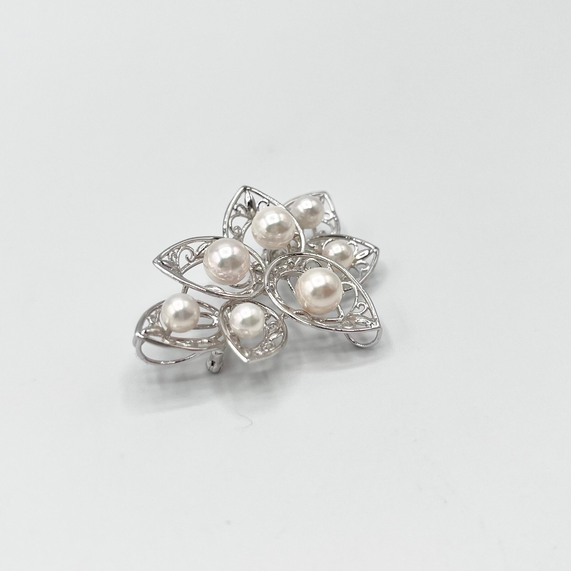 SV アコヤ真珠 ブローチ | OISE JEWELRY オンラインショップ