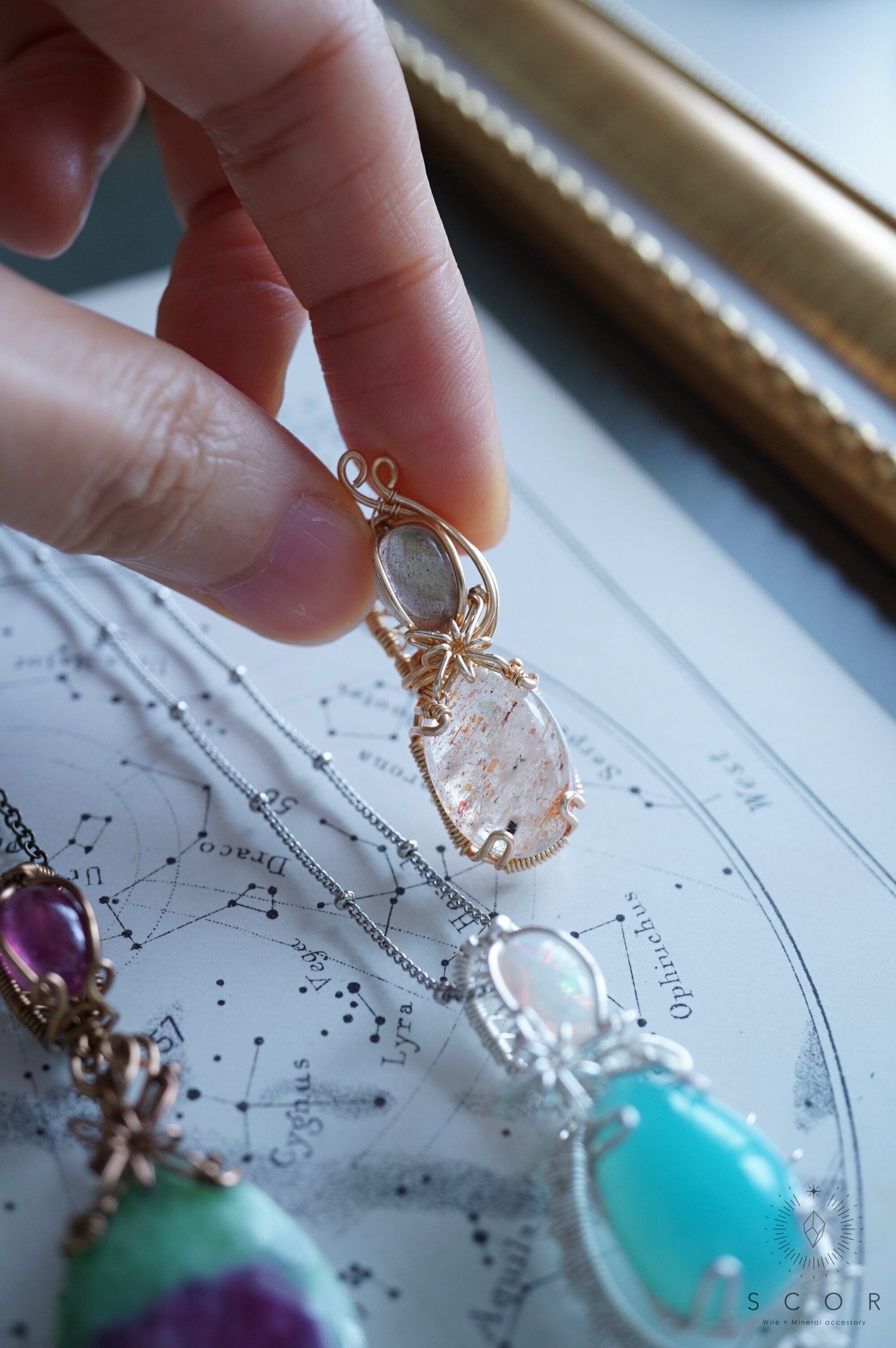 動画あり】Two stars - 流星群を映す星 (pt438-sr-g)（サンストーン