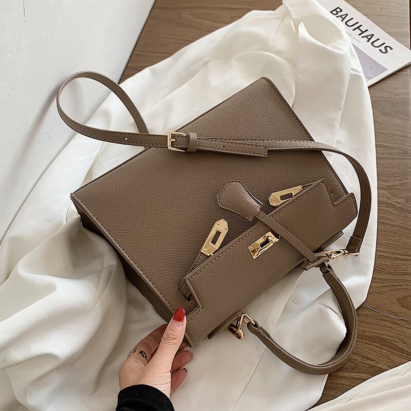 オータムウィンターレッド 秋物 冬物 メッセンジャーバッグ 手作りハンドバック14442925677