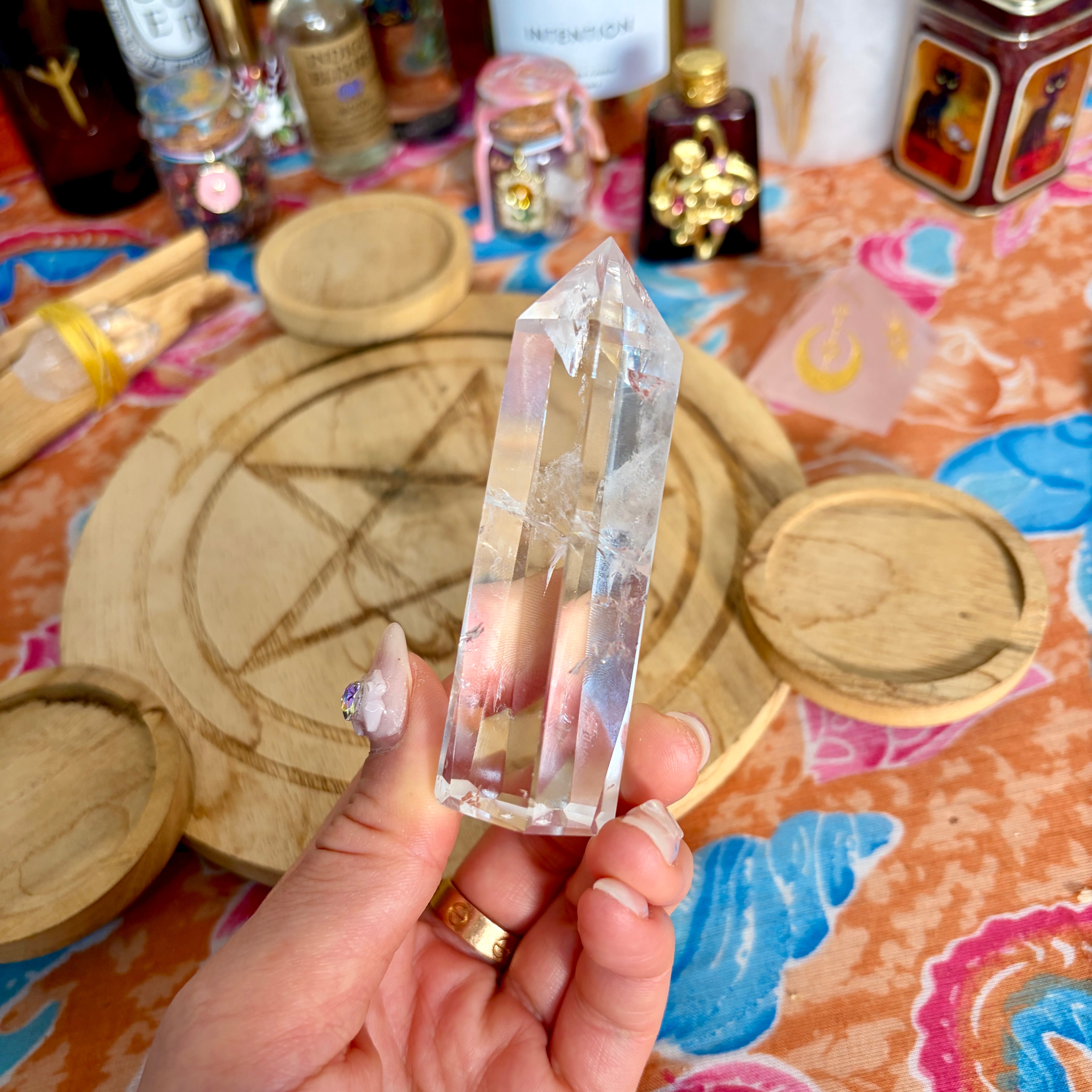 魔女の祭壇】 水晶 / クリアクォーツ の ポイントタワー A