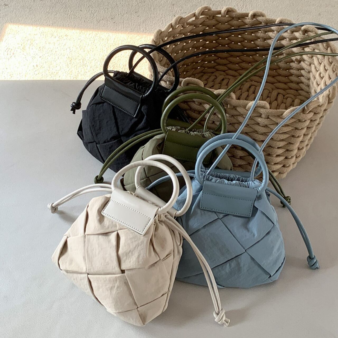 クロスボディ巾着バッグ　a0435