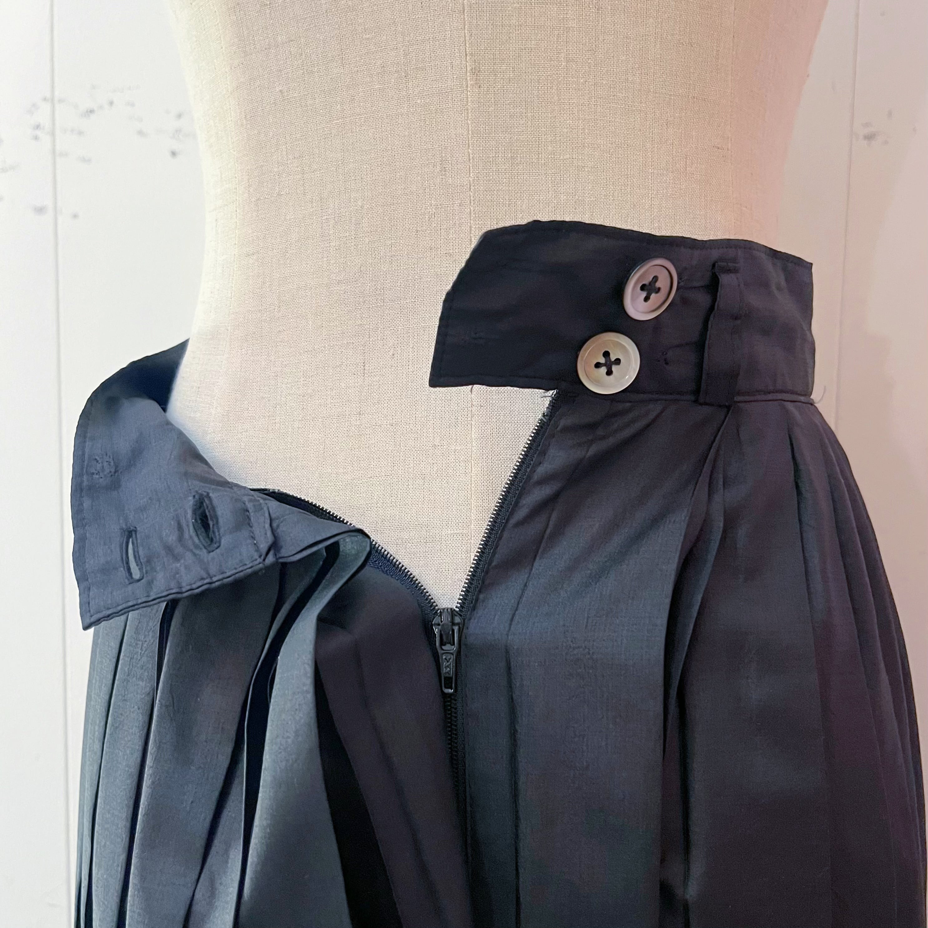 black crisp polyester pleats skirt