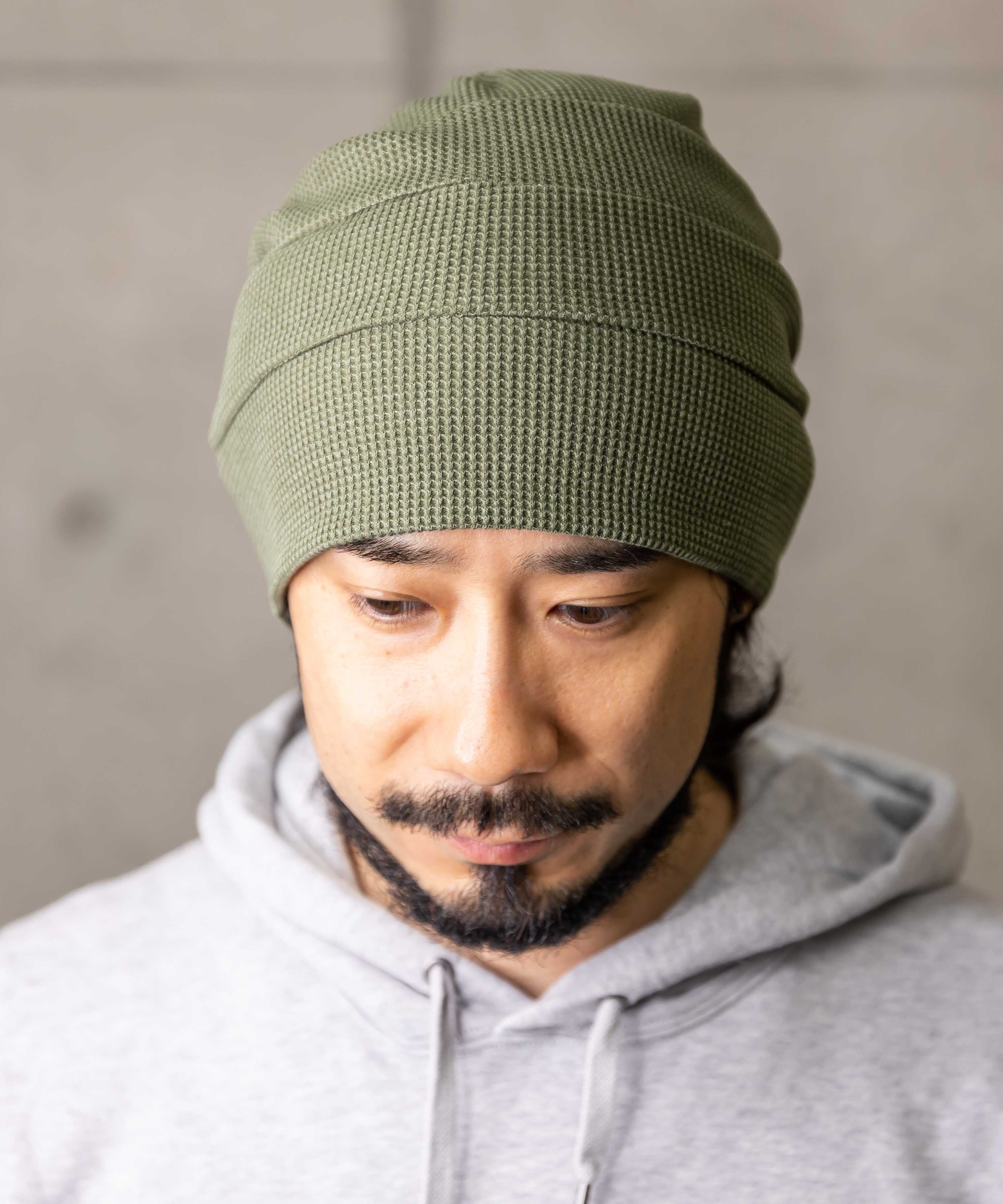 gingi新品未使用ワイン色 ニット帽 ネット付き 5色展開】「BIVOUAC」ニットキャップ ワインレッド - 古着屋