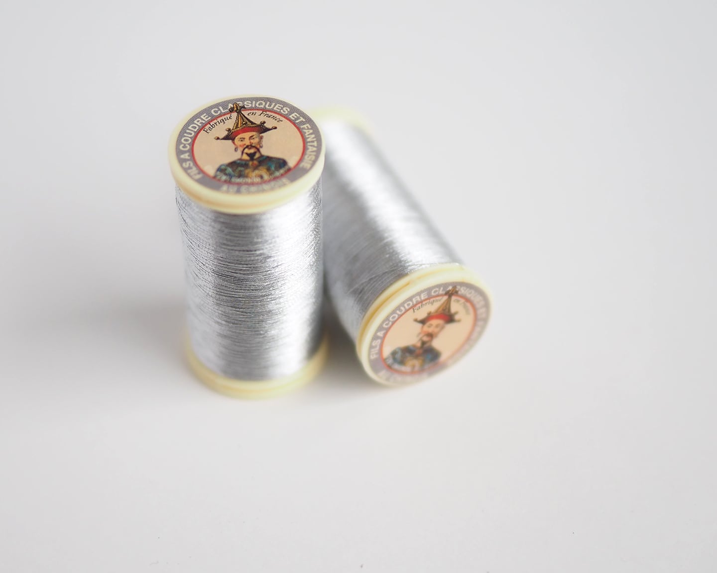 フランスアンティーク LE FIL AU CHINOIS メタル缶糸巻きケース アンティーク 缶 | フランス Fil Au Chinois（フィル・オ・シノワ