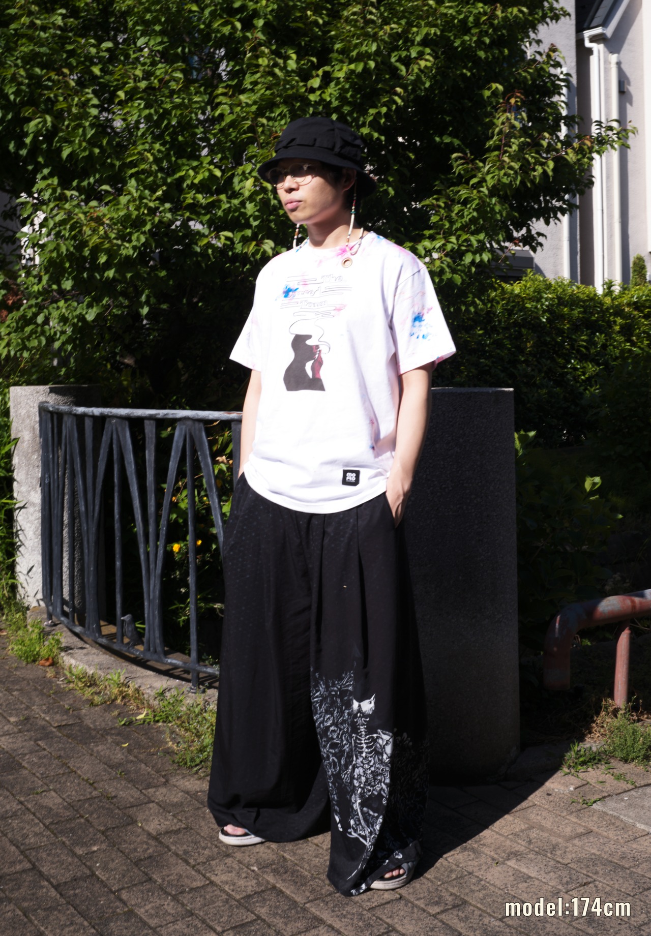 Paint DAILY T-shirts："Alien Metron" feat.吉村生成