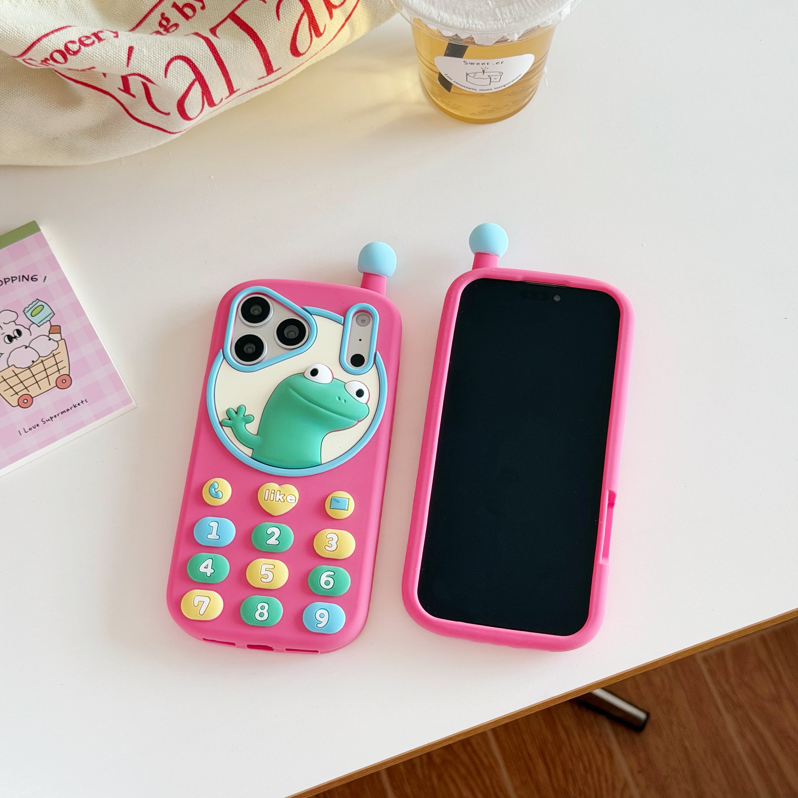 トカゲ携帯 iPhone 17 16 15 14 13 ケース 可愛い シリコン