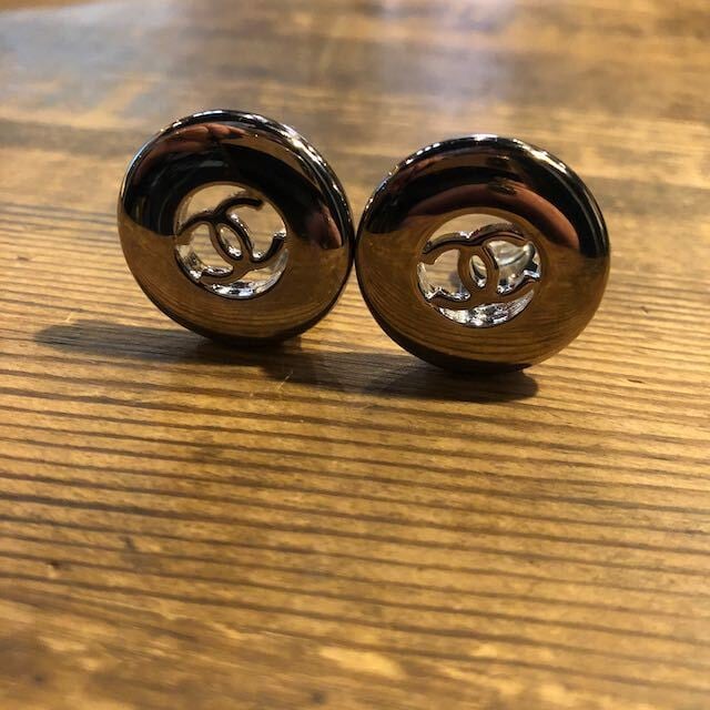 CHANEL Vintage round　earrings シャネル　ヴィンテージ　ラウンド　イヤリング 　97A　シルバー　/1220177 |  number12 powered by BASE