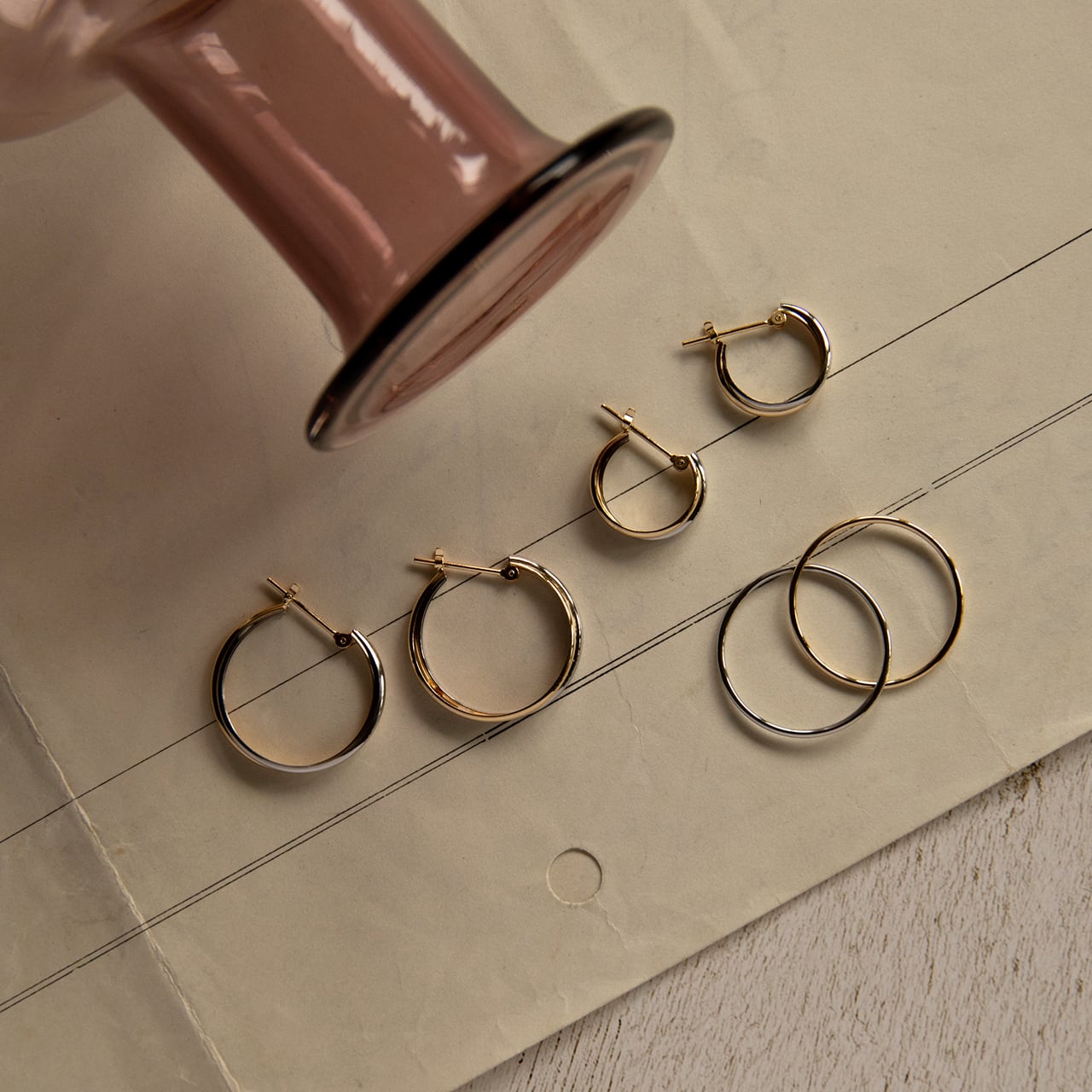 k18 pt (プラチナ)刻印　フープ ピアス イエローゴールド プラチナ K18イエローゴールド/プラチナ 直径13mm コンビネーションフープ