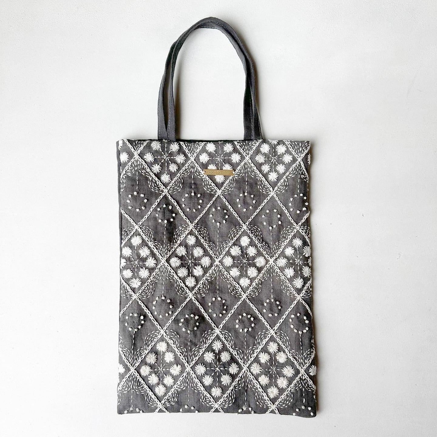 SASHIKOSTITCH チャームバッグキット「たんぽぽの綿毛」(ダークグレー