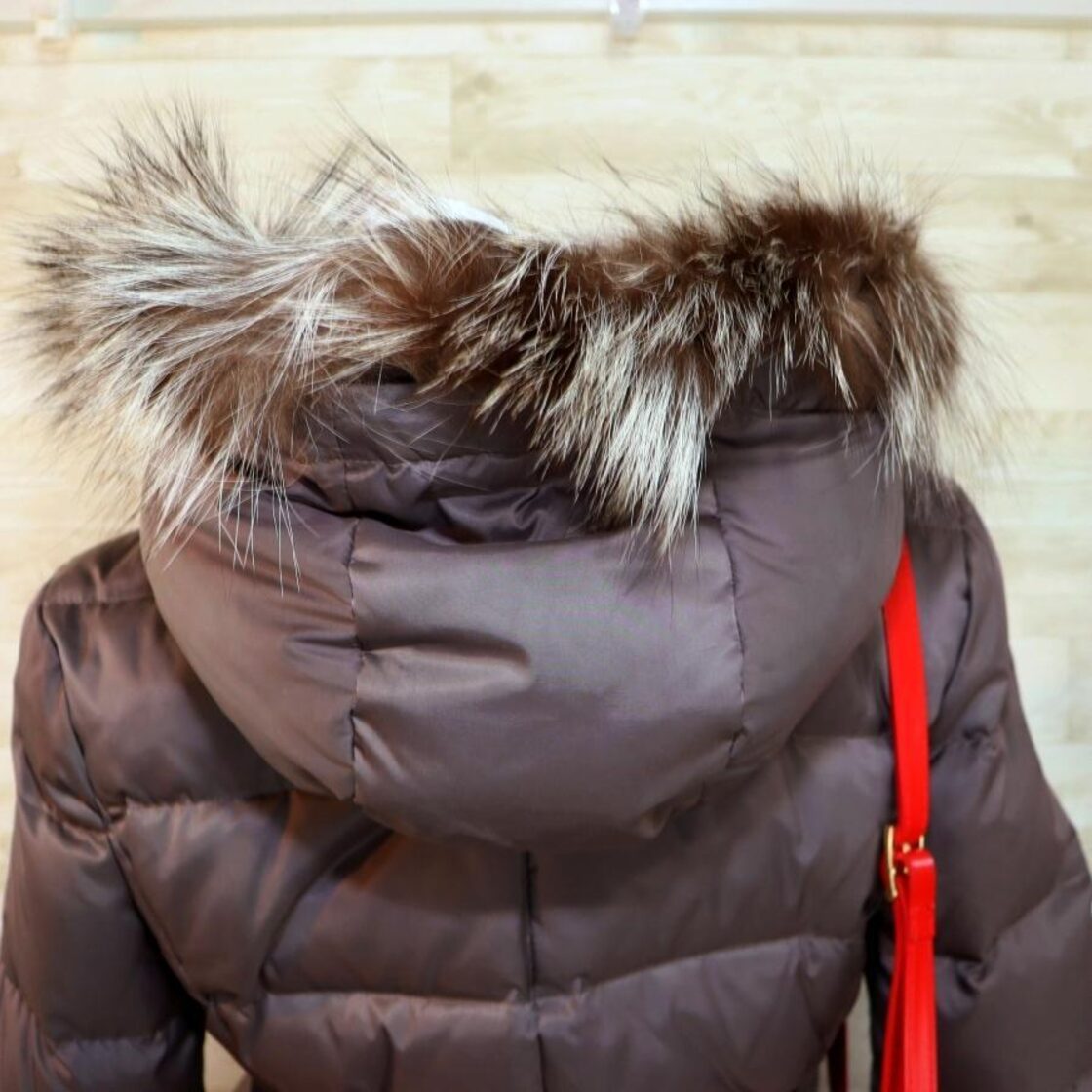 バーニーズニューヨーク ダウンジャケットM モカ色 ファー ほぼ未使用  