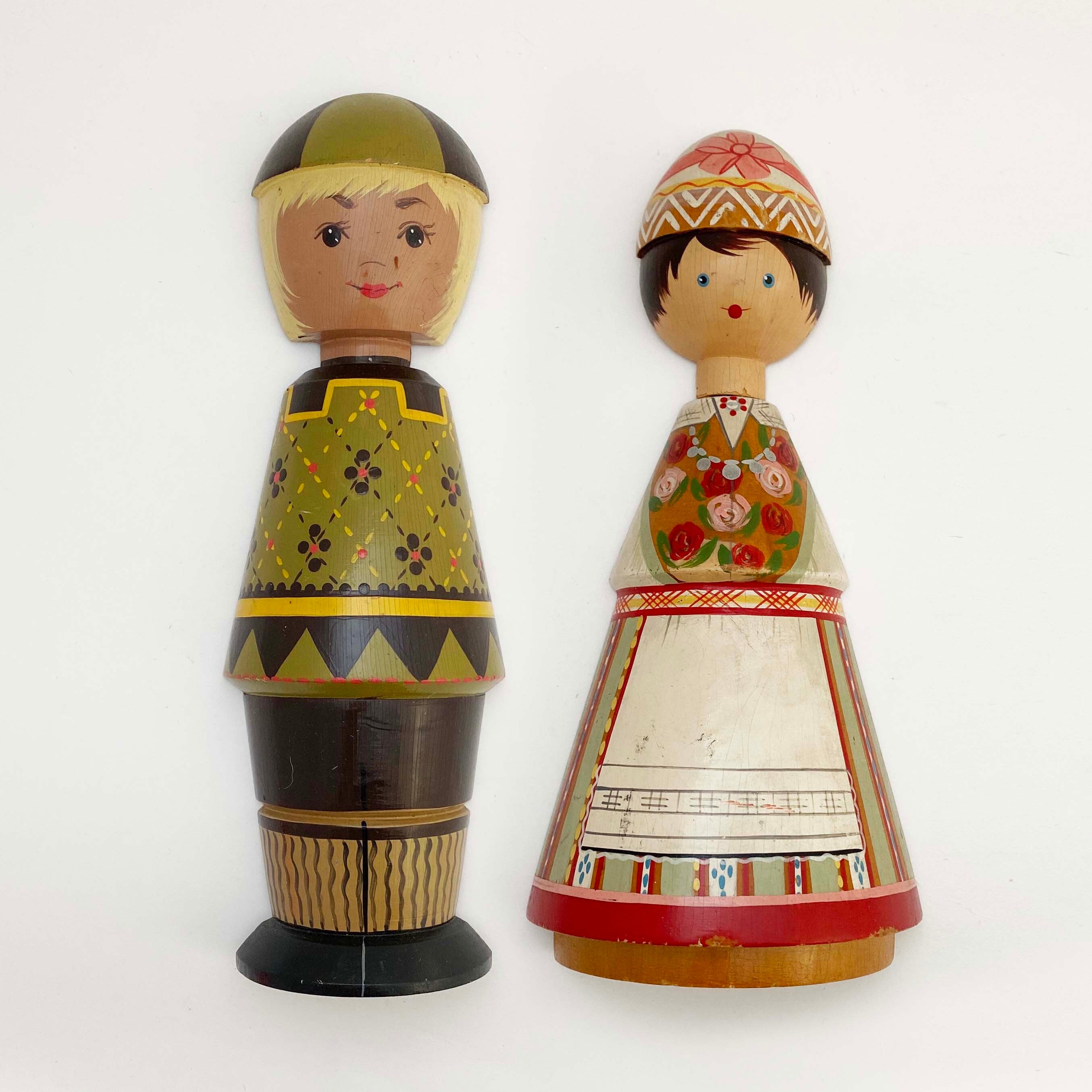 エストニアSALVO人形　ヴィンテージ民族衣装のペア壁掛け