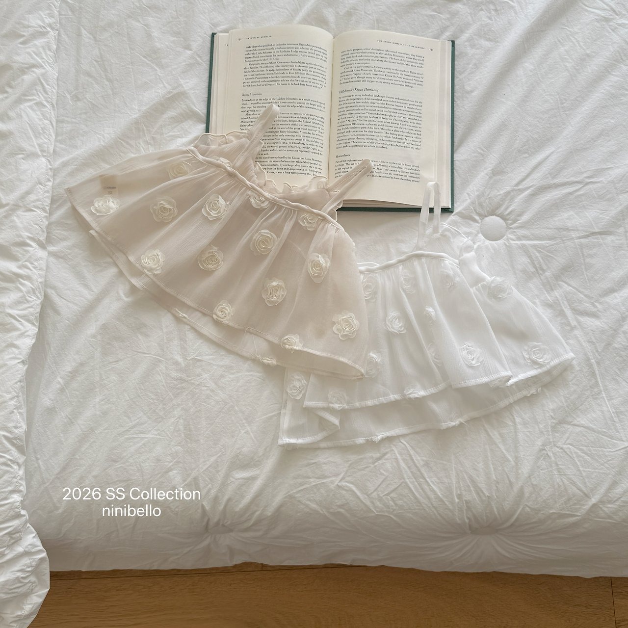 [ninibello] Flower cluster bustier +fee2 / [니니벨로] 꽃송이가뷔스티에