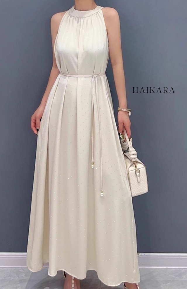 Elegant style sleeveless halter neck dress