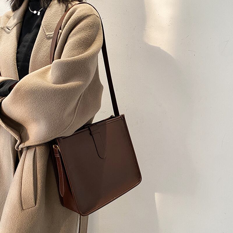 オータムウィンターショルダーバッグレッド 秋物 冬物 メッセンジャーバッグ Tiancai_Wing_Bag67401659256