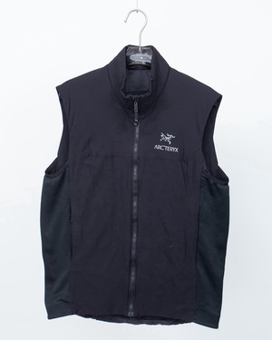 "ARC'TERYX" embroidery Atom vest