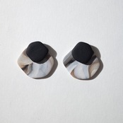 Matte : Black & Beige puddle