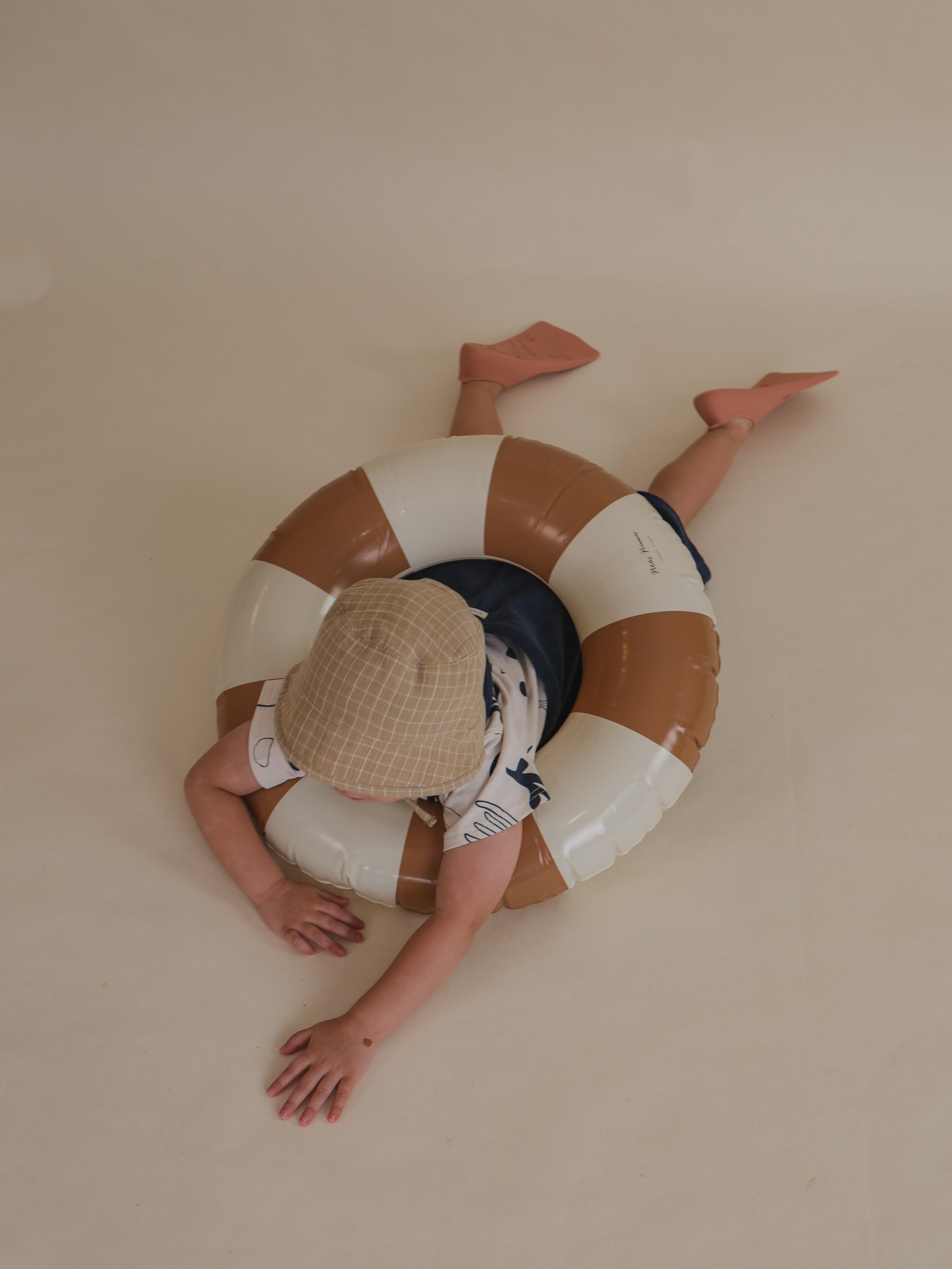 ロンパース・カバーオール organic zoo Navy Terry Cropped Dungarees Navy Terry Cropped Dungarees | Organic Zoo