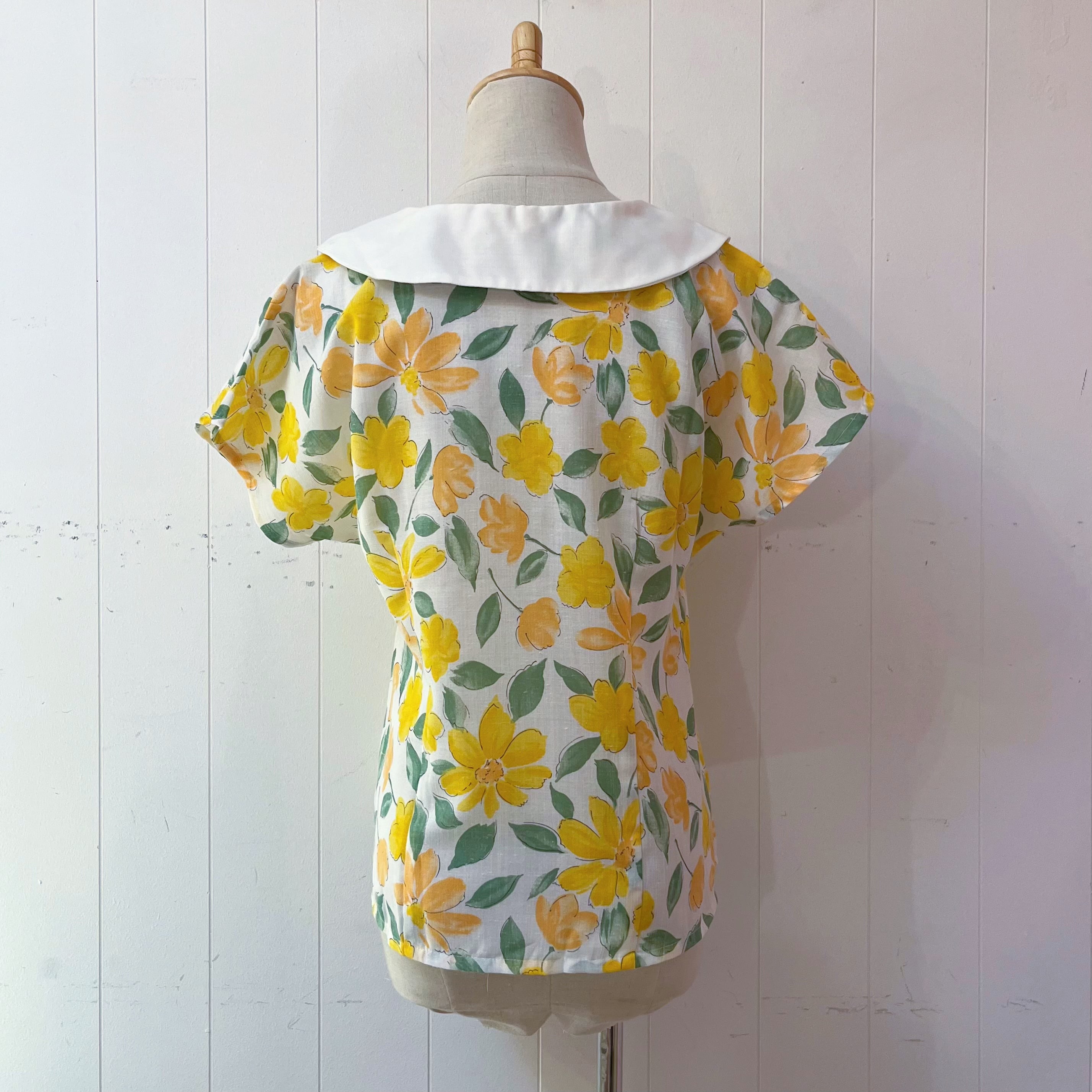 lemon yellow flower white collar blouse