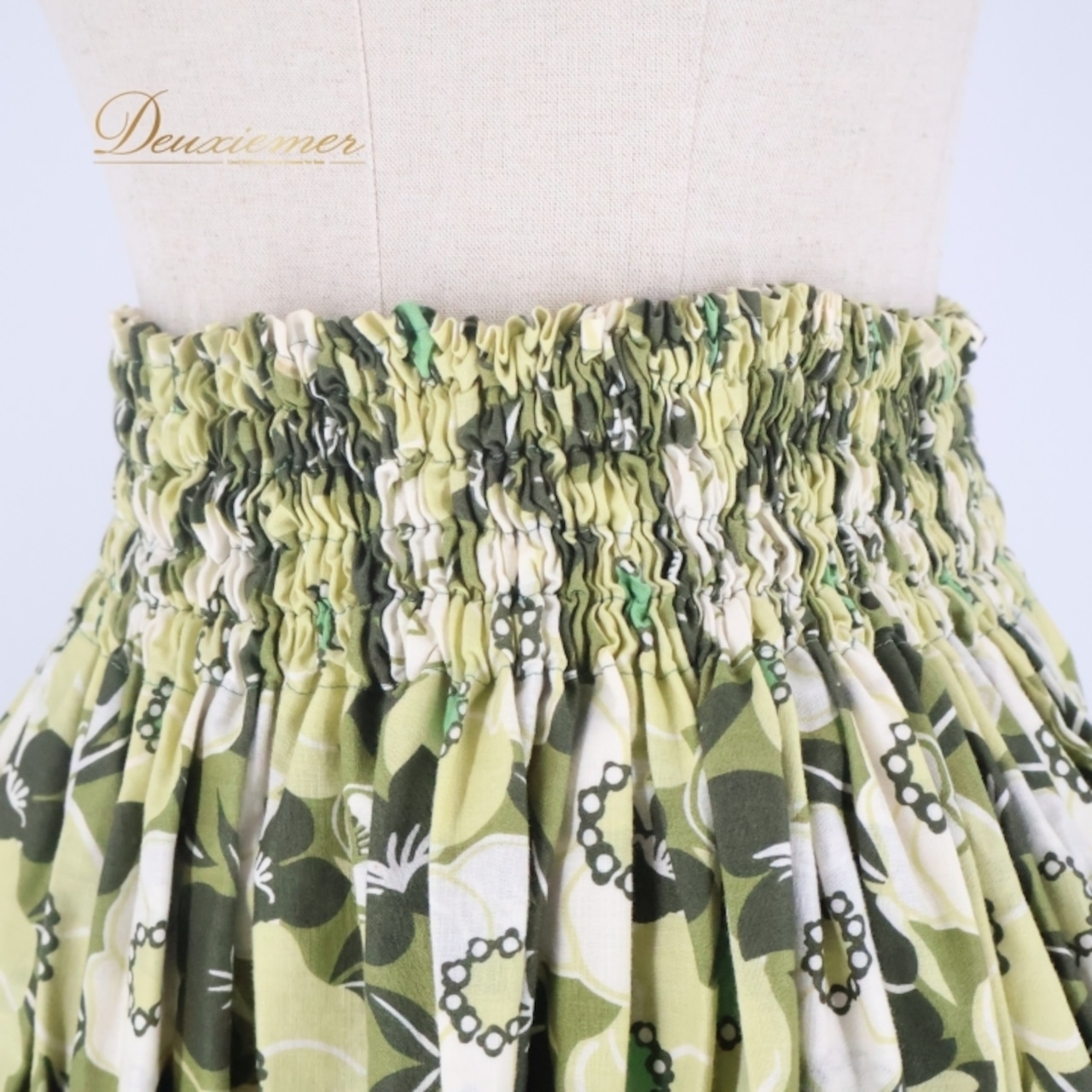 フラダンス 衣装 パウスカート カーキ系 ハワイアンプリント フラワープリント 花柄 アロハ レッスン 練習 フラ ダンス ハワイアン フラワー グリーン系 ホワイト系 緑 白 シングル スカート かわいい おしゃれ 上品 大人っぽい フェミニン ファッション エレガント カジュアル ゴムウエスト 軽やか レディース