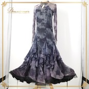 社交ダンス 衣装 prima boutique プリマブティック ドレス スタンダード グレイ系 ブラック系 黒 灰色 ラインストーン レース ホースヘア モダン スタンダードドレス パーティドレス ダンスパーティー ステージ衣装 舞台衣装 発表会 上品 気品 エレガント かわいい 大人っぽい 華やか ホースヘアレース ラインストーン装飾 レース装飾 スカート ボリューム ダンス衣装 スタンダード用 モダン用 ステージ用 ラテンダンス 競技会用 発表会ドレス フォーマル きらきら ゴージャス シック
