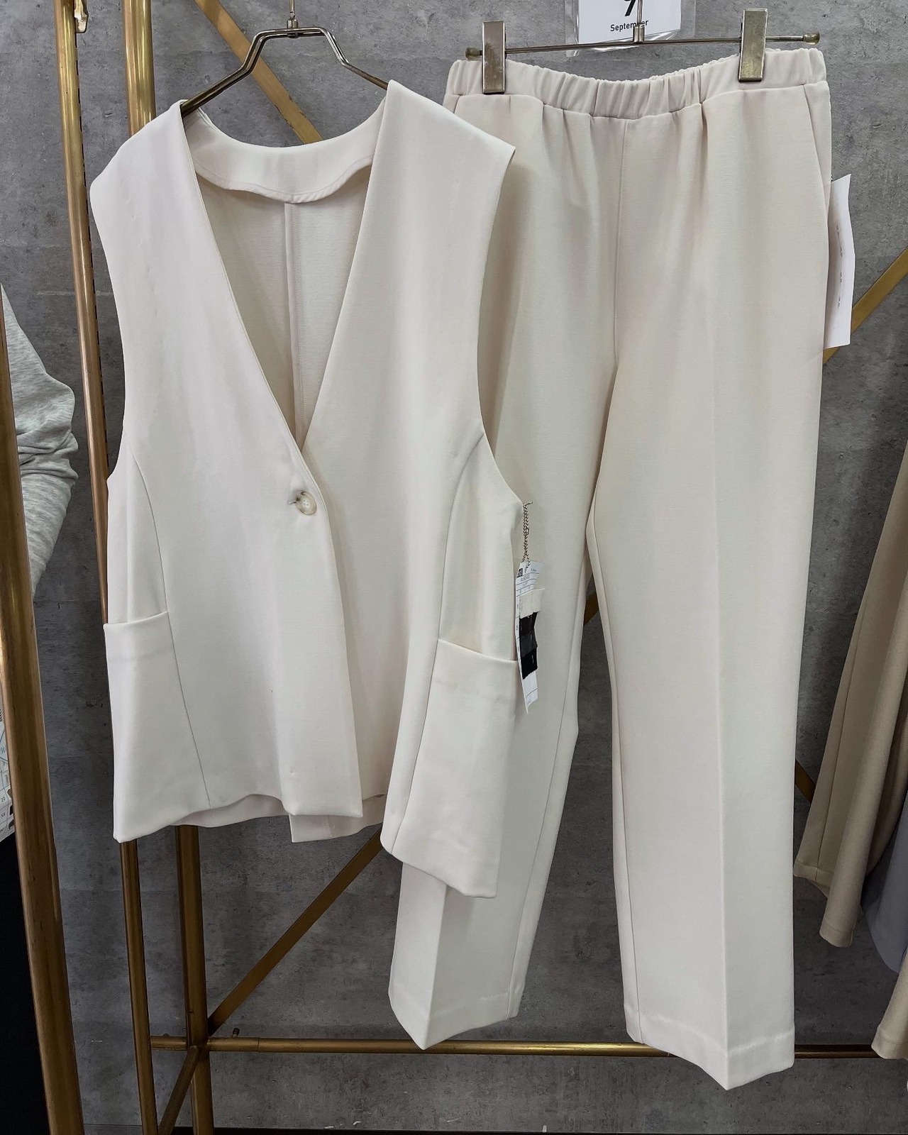 アンナケリー  Annakerry サイドポケットVEST