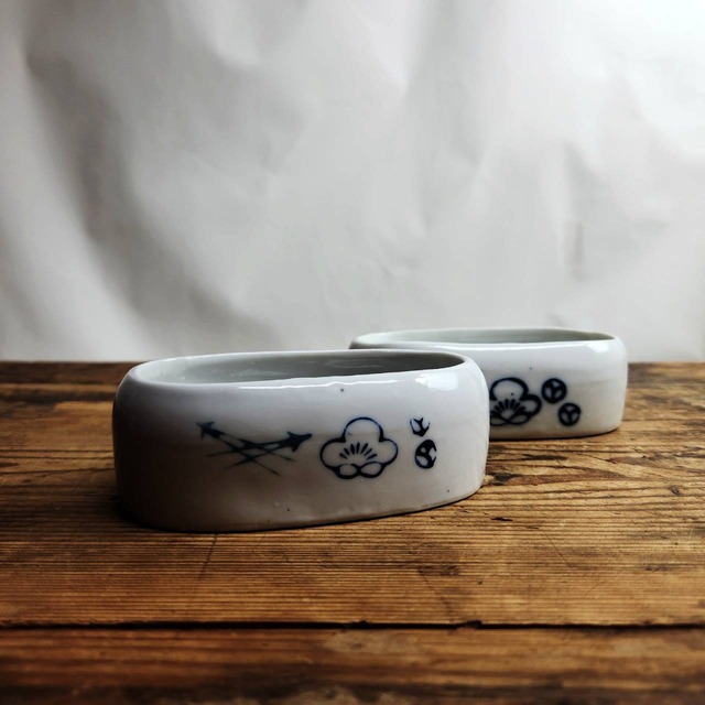 小鳥用エサ入れ 陶器製水入れ 2個セット 楕円形 置き型 古道具 アンティーク 大正～昭和初期