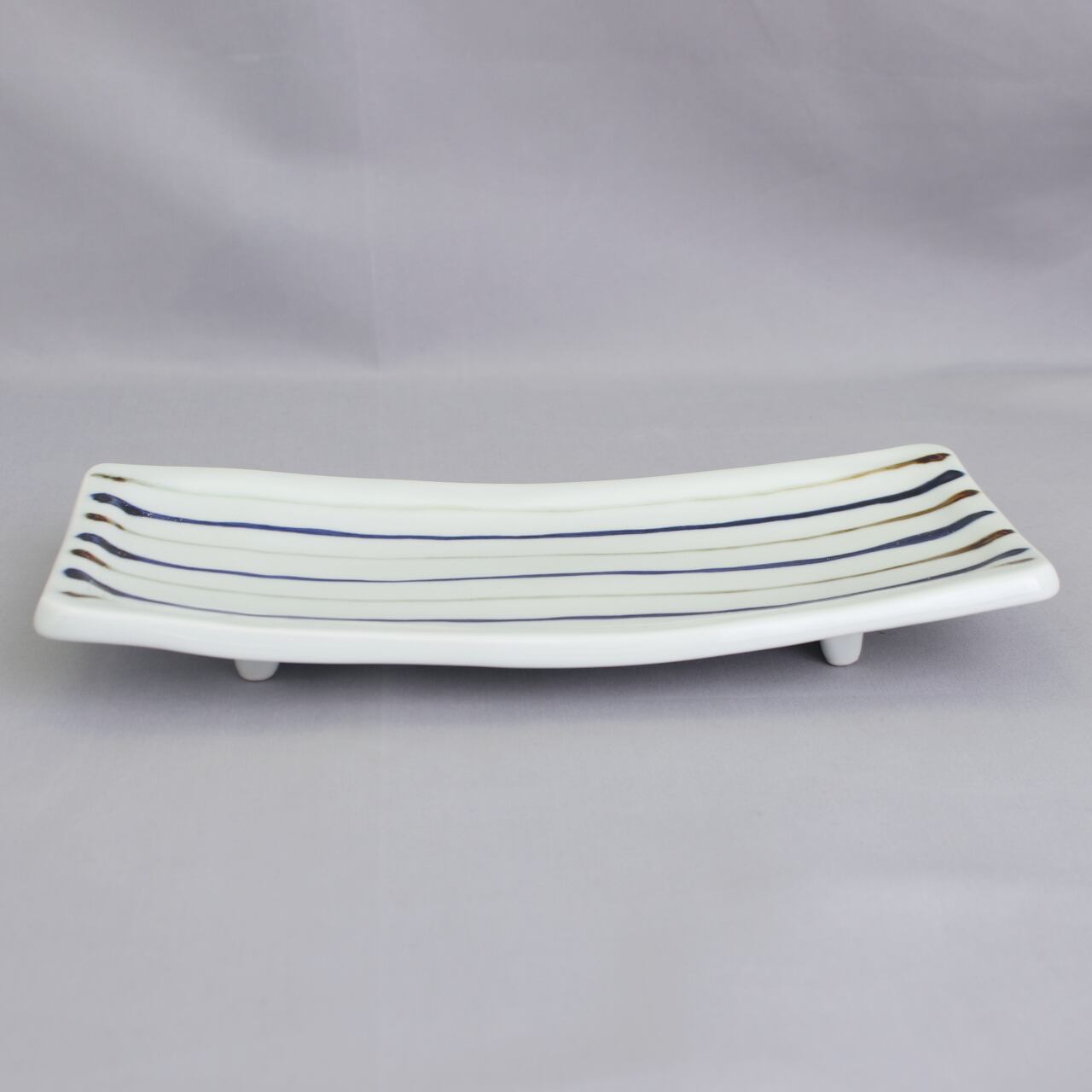 砥部焼 千山窯 まな板高台皿 鉄ゴス十草