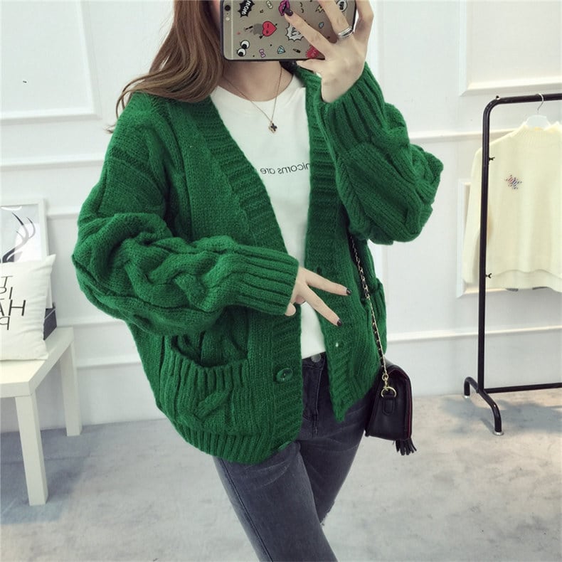 レトロ ガーリー 厚手 ツイスト ニット カーディガン レディース アウター セーター グリーン ダークブラウン ライトブラウン ネイビー 緑 茶 紺 かぎ編み 長袖 萌え袖 ボタン ポケット 体型カバー ゆったり ルーズ カジュアル ゆるカジ ビッグシルエット 男ウケ デート服