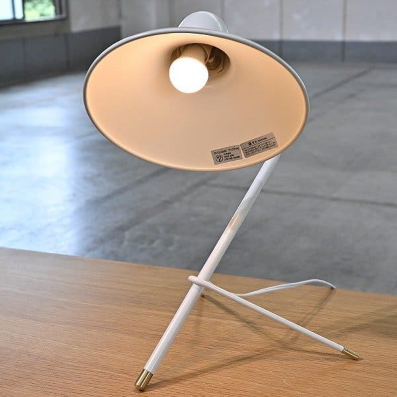 展示品 DI CLASSE「Arles」デスクランプ 真鍮 テーブルスタンド インテリア 照明 リビング ダイニング 書斎 ディグラッセ アルルライト【中古家具/中古インテリア/USED家具ユーズド家具/リサイクル】