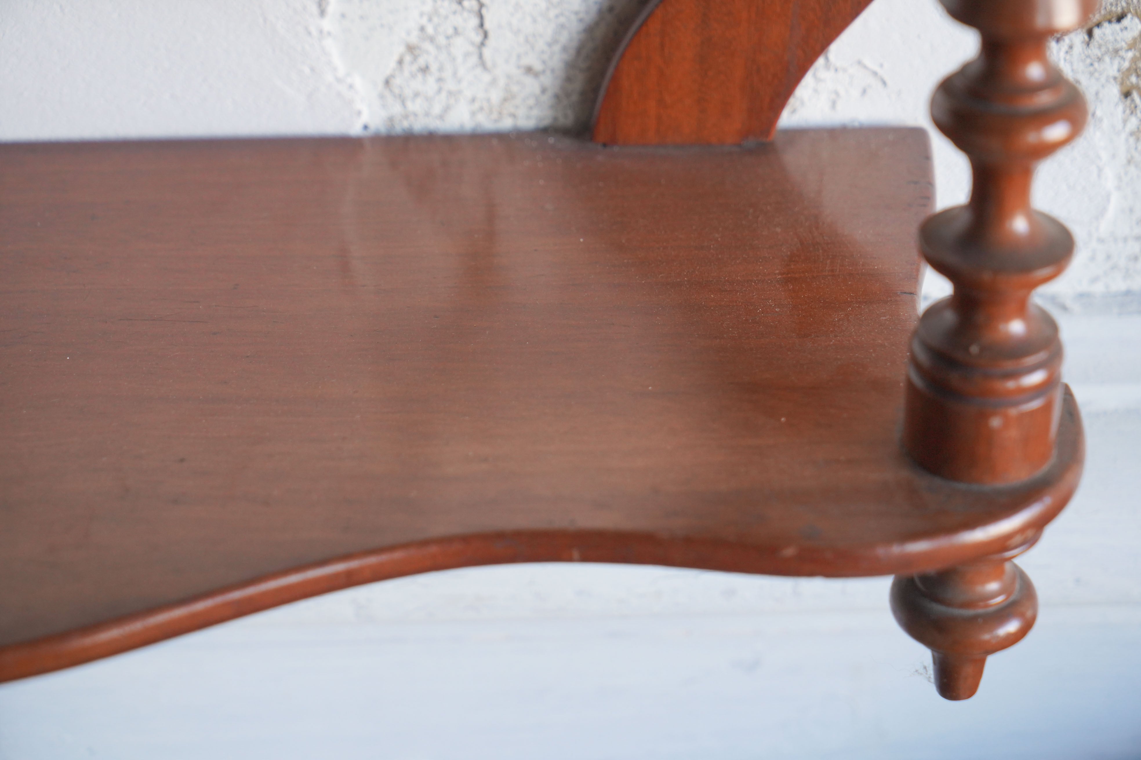 ウォールラック/シェルフ/壁掛け/アンティーク/空間装飾/曲線美