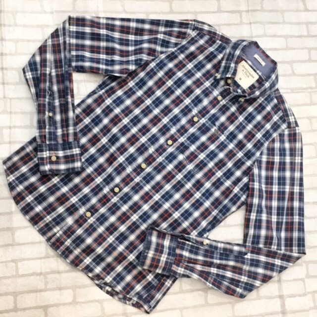 Abercrombie&Fitch　MENS　シャツ　Ｍサイズ　