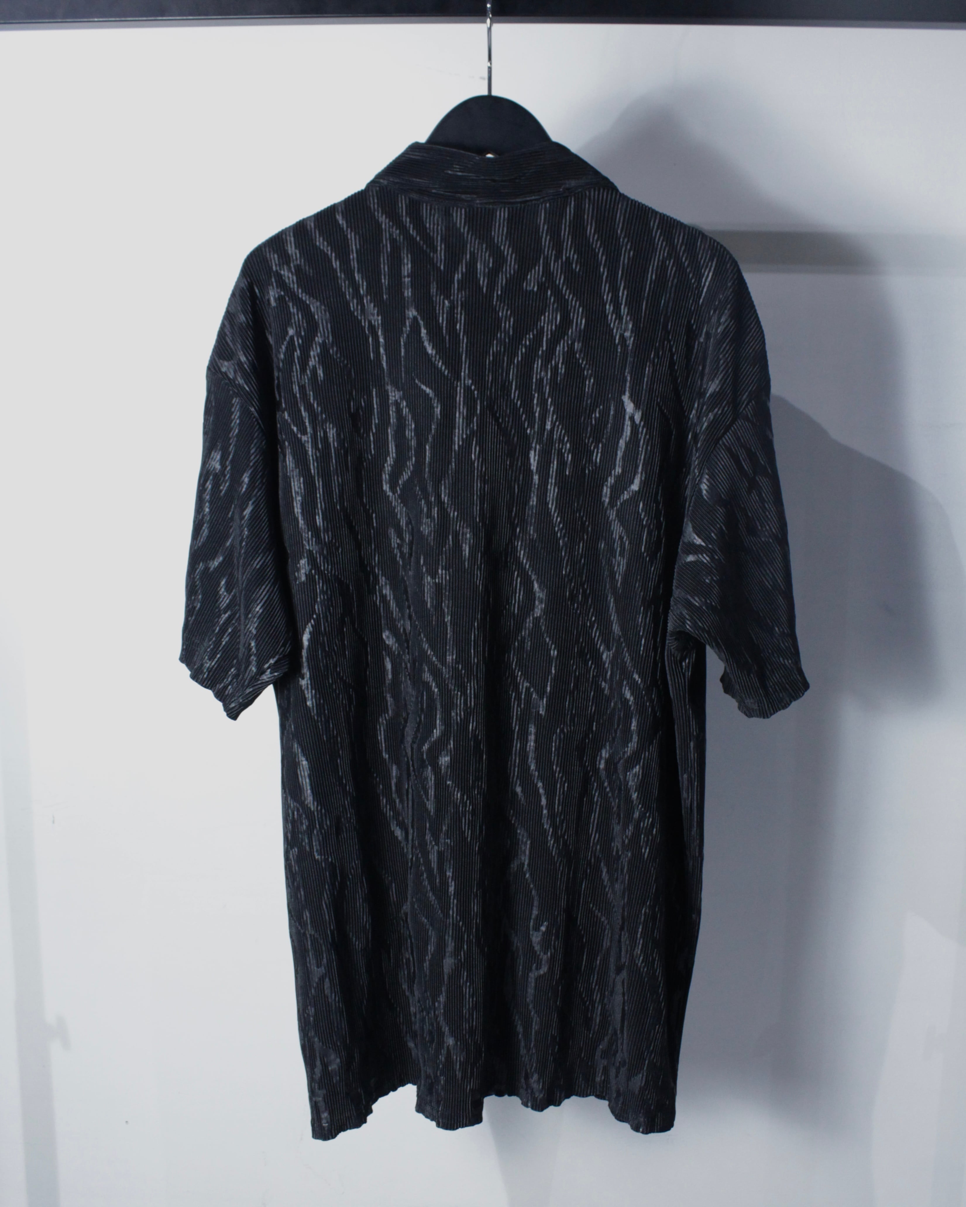 Caka BLACK】Waving Patten Vintage Open Collar S/S Pleats Shirt