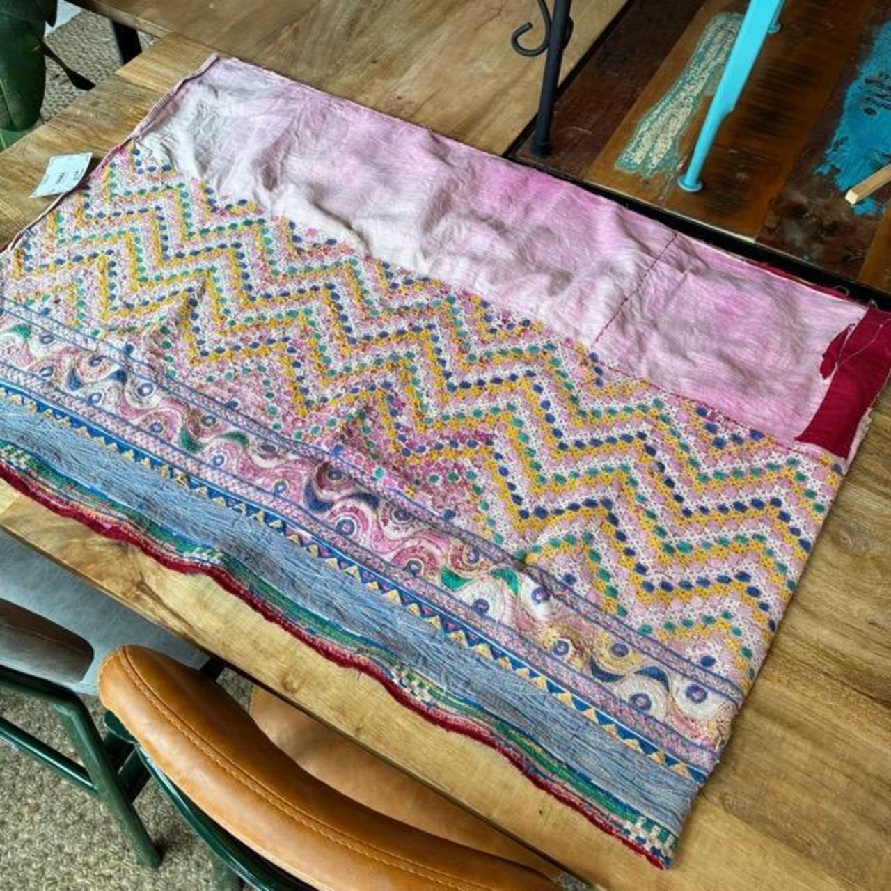 INDIA　Vintage Rabari embroidered fabric　66×180cm　25000-3