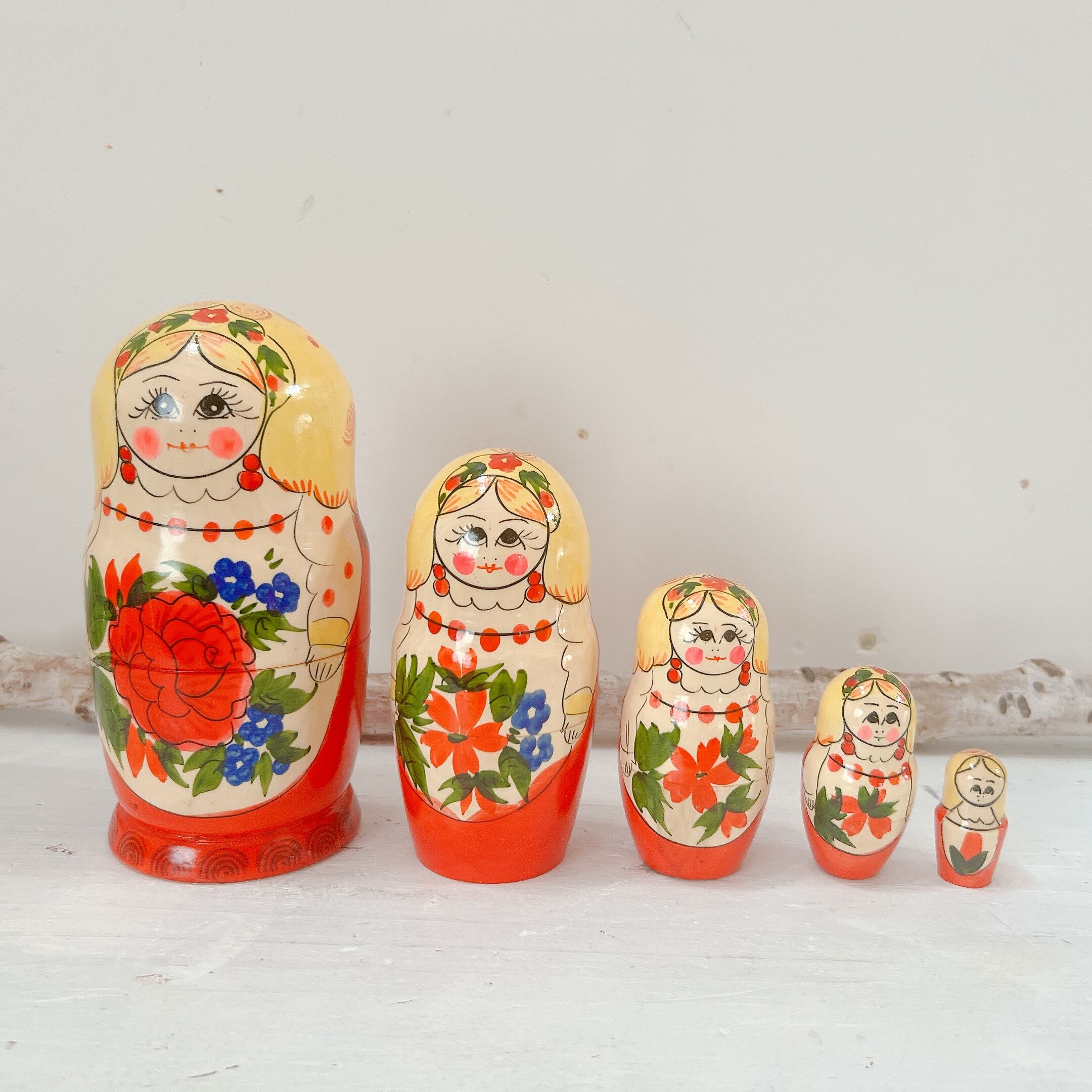 ロシア雑貨☆馬型の飾り皿 縁起物 アルハンゲリスク オリガ作 マトリョーシカ ロシア雑貨☆馬型の飾り皿 縁起物 アルハンゲリスク オリガ作 置物