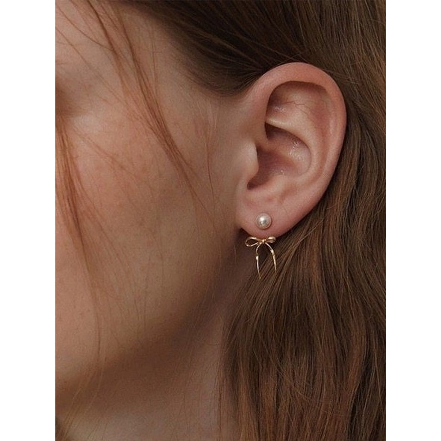 小さな結びピアス RA3140