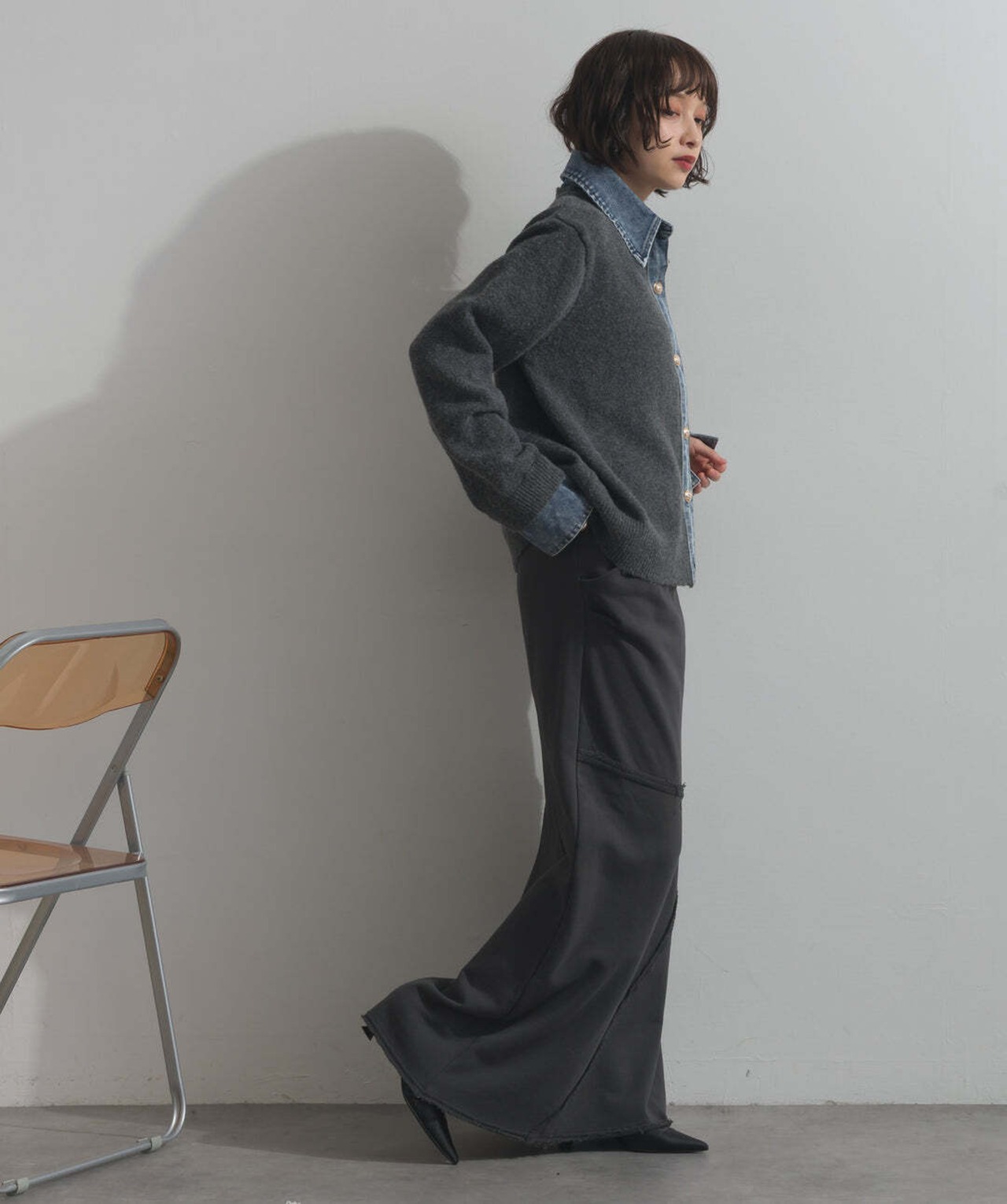 HD2510001 デニム襟レイヤード風ニットトップス charcoal