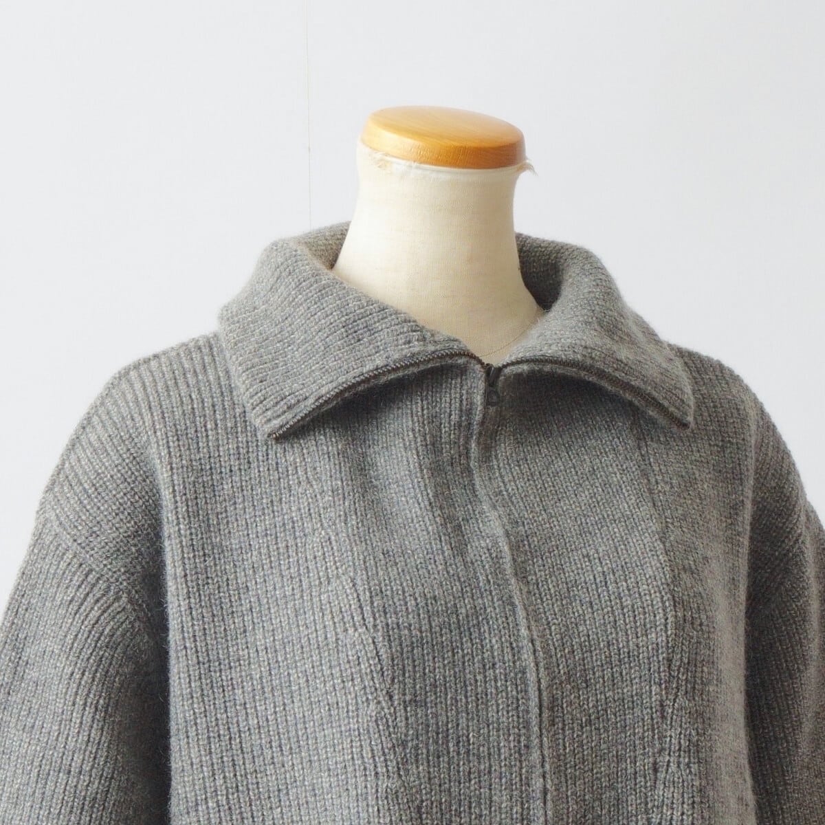 nikki.essential.pieces☆今期新品未使用ハーフジップニット nikki.essential.pieces☆今期新品未使用ハーフジップニット - メルカリ