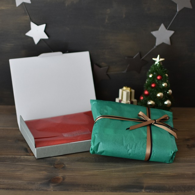 大きめ 薄葉紙（薄紙） A3の一回り小さいサイズ  クリスマスカラー 【100枚入り】