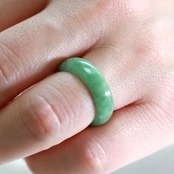 【13号 】 鮮やかなグリーン翡翠 甲丸リング A貨翡翠 jd_rg1967