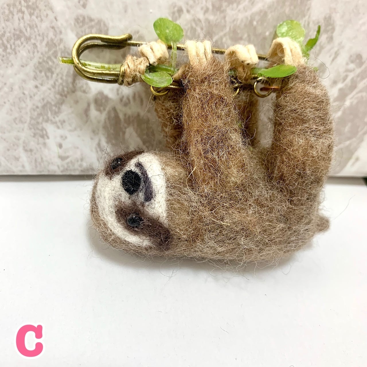 なまけものブローチ | LA GARANCE