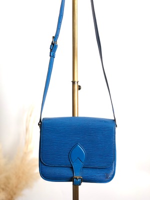 LOUIS VUITTON ルイヴィトン エピ ショルダーバッグ ブルー レザー  