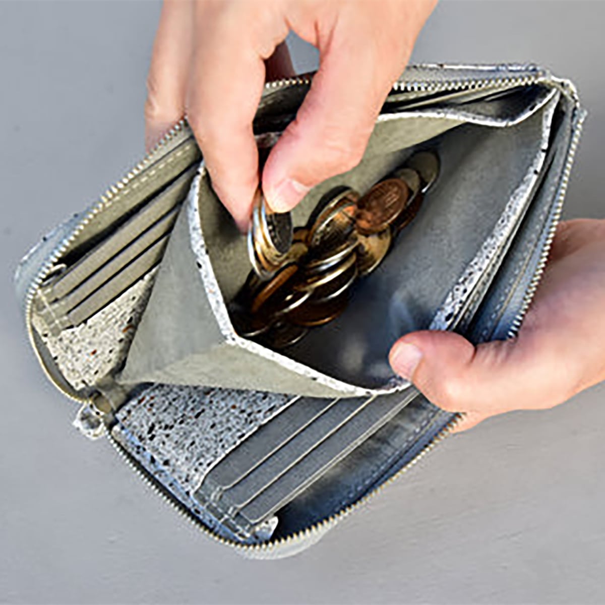 MIKAGE】HALF ZIP WALLET LARGE / ハーフジップウォレット ラージ | ON