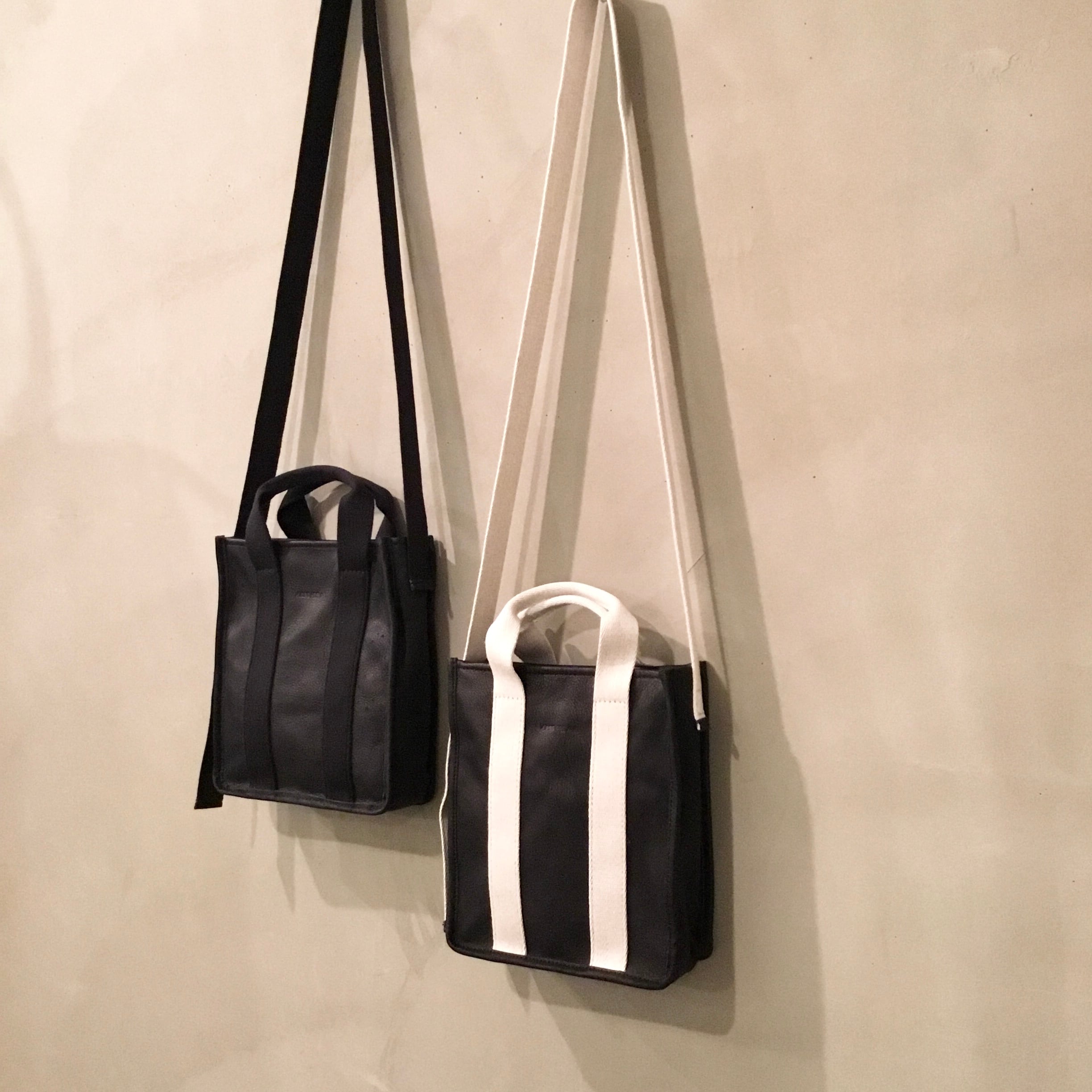 LESS (レス) 革鞄ショップ LESS (レス) 革鞄ショップ