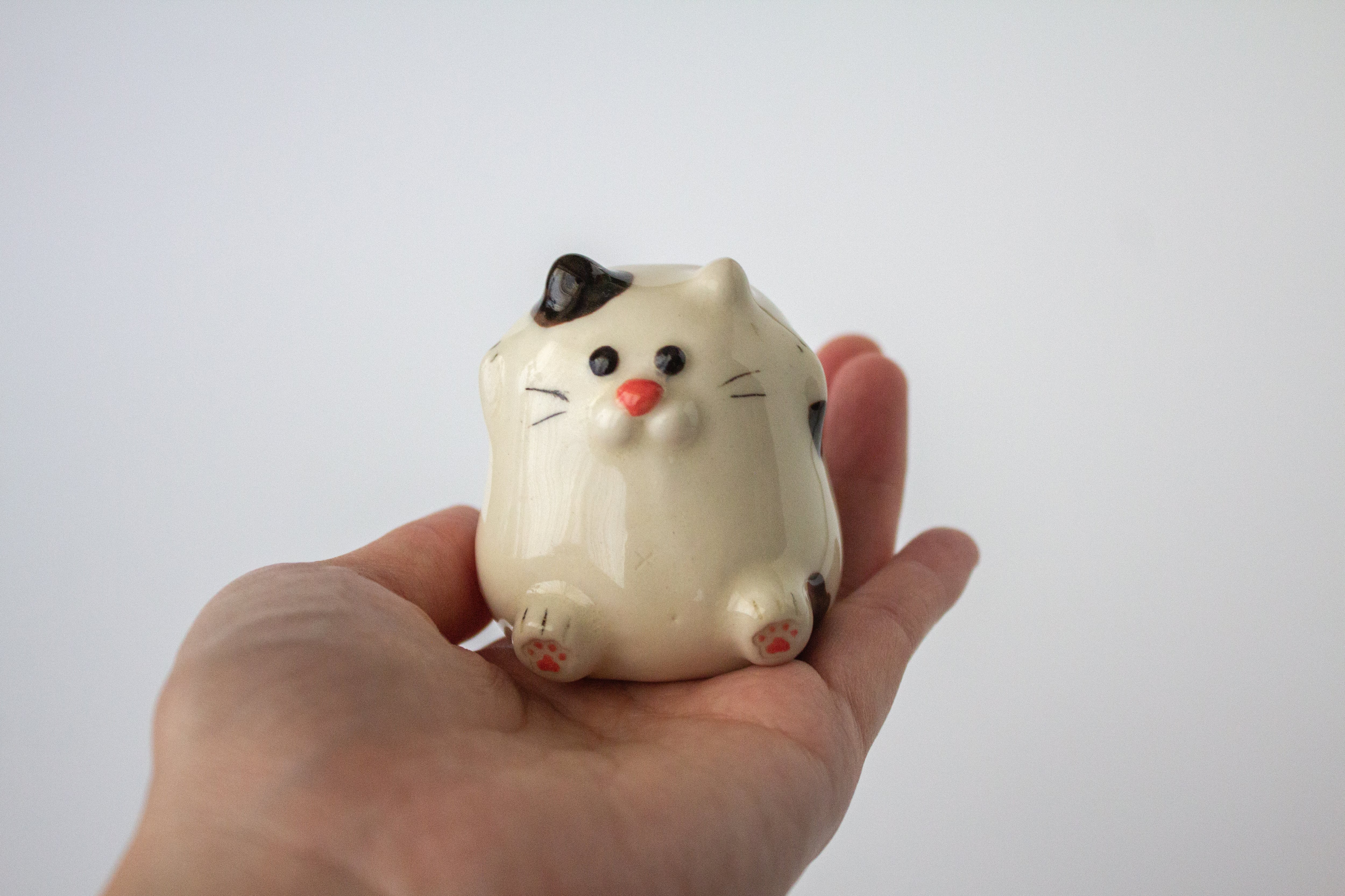 うし柄ねこの塩胡椒入れ